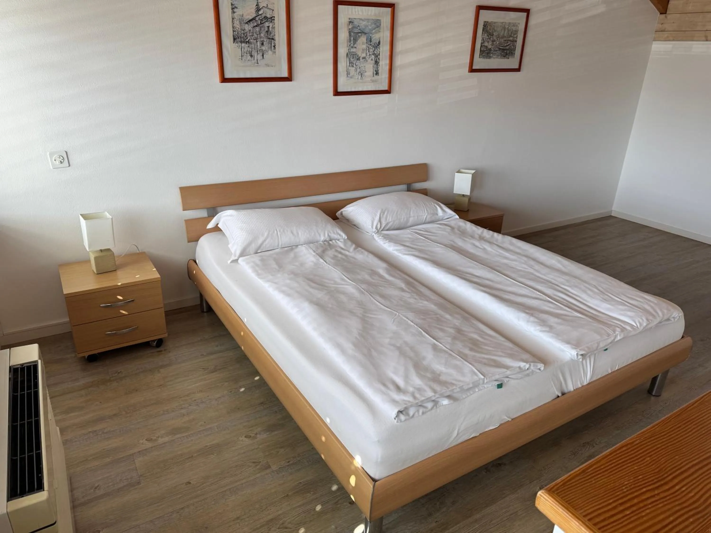 Bedroom, Bed in Osteria Ascona