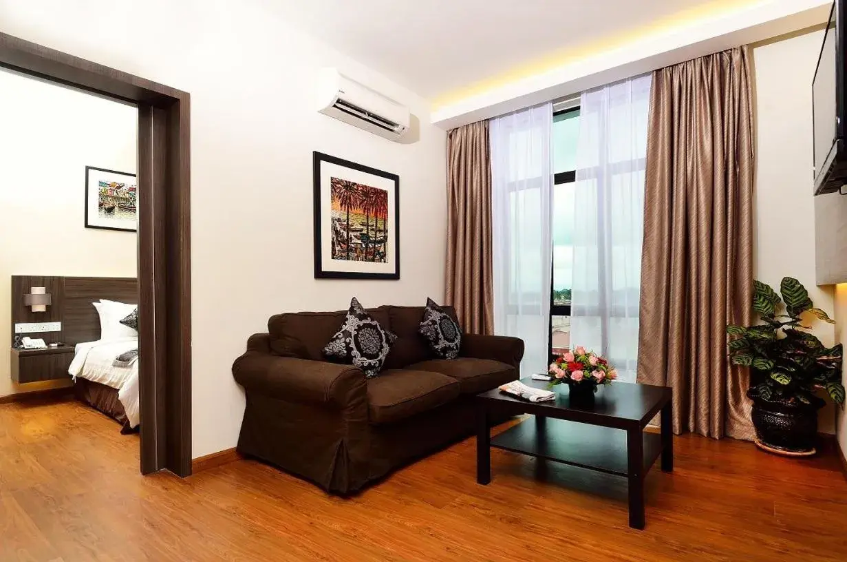 Family Suite in Holiday Villa Hotel & Suites Kota Bharu - Wakaf Che Yeh, Night Market Family Suite in Holiday Villa Hotel & Suites Kota Bharu - Wakaf Che Yeh, Night Market