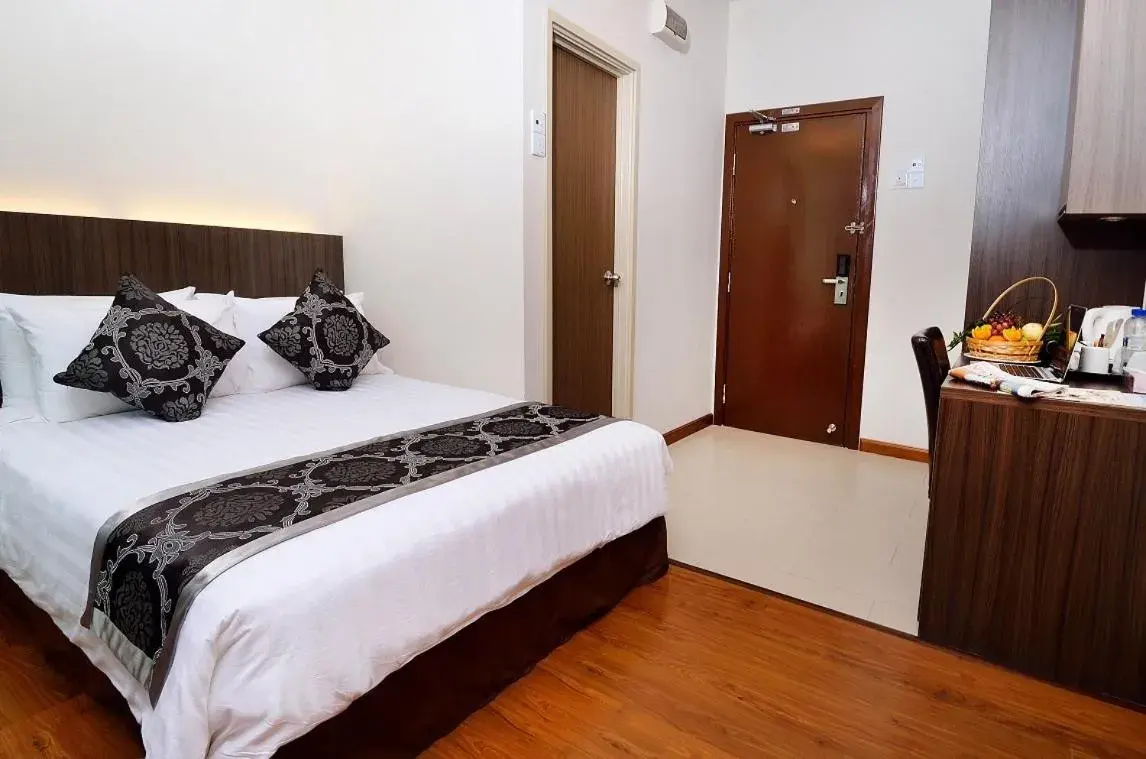 Deluxe Double or Twin Room in Holiday Villa Hotel & Suites Kota Bharu - Wakaf Che Yeh, Night Market Deluxe Double or Twin Room in Holiday Villa Hotel & Suites Kota Bharu - Wakaf Che Yeh, Night Market