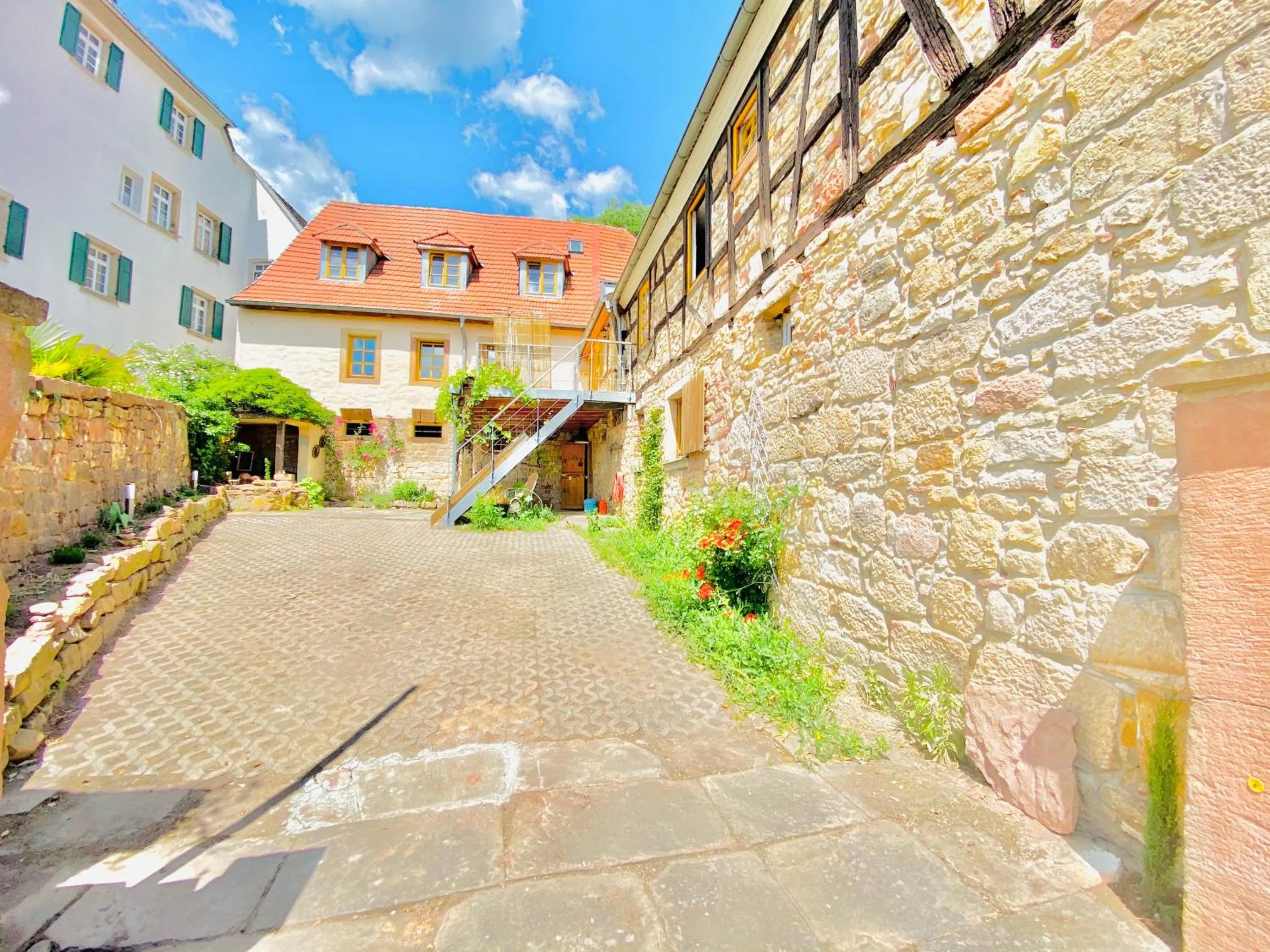 Property building in LANDHOTEL 1707 by Landgasthof Zickler