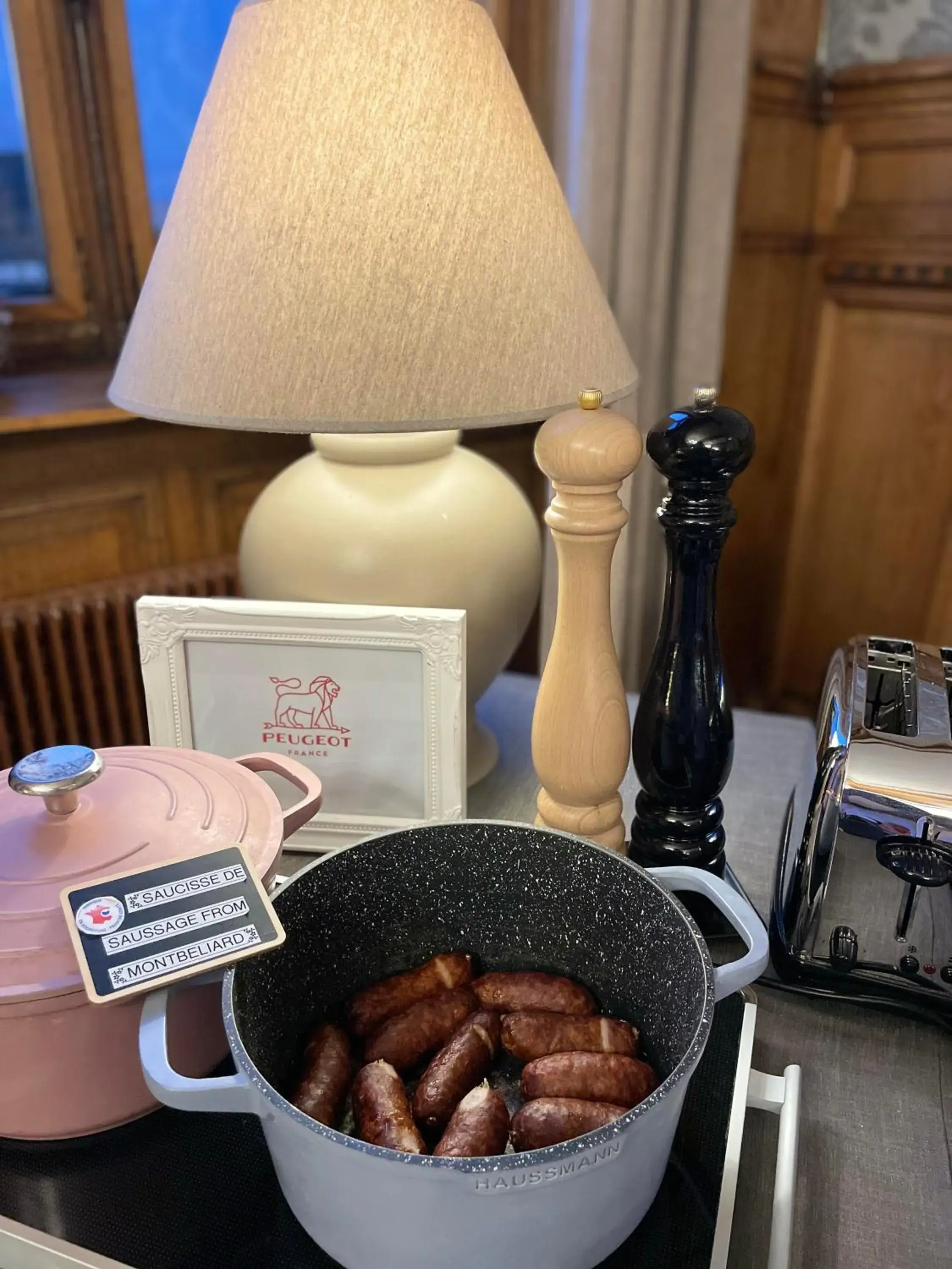 Breakfast in The Originals Boutique, Hôtel de la Balance, Montbéliard Breakfast in The Originals Boutique, Hôtel de la Balance, Montbéliard