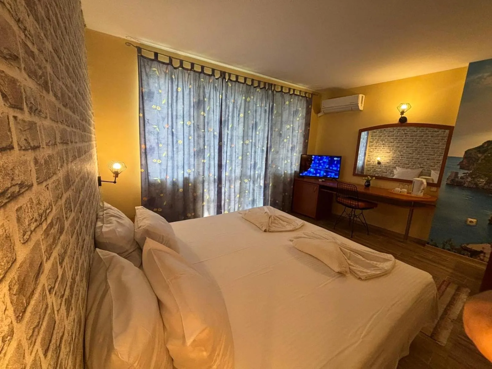 Bed in Family Hotel Vaso