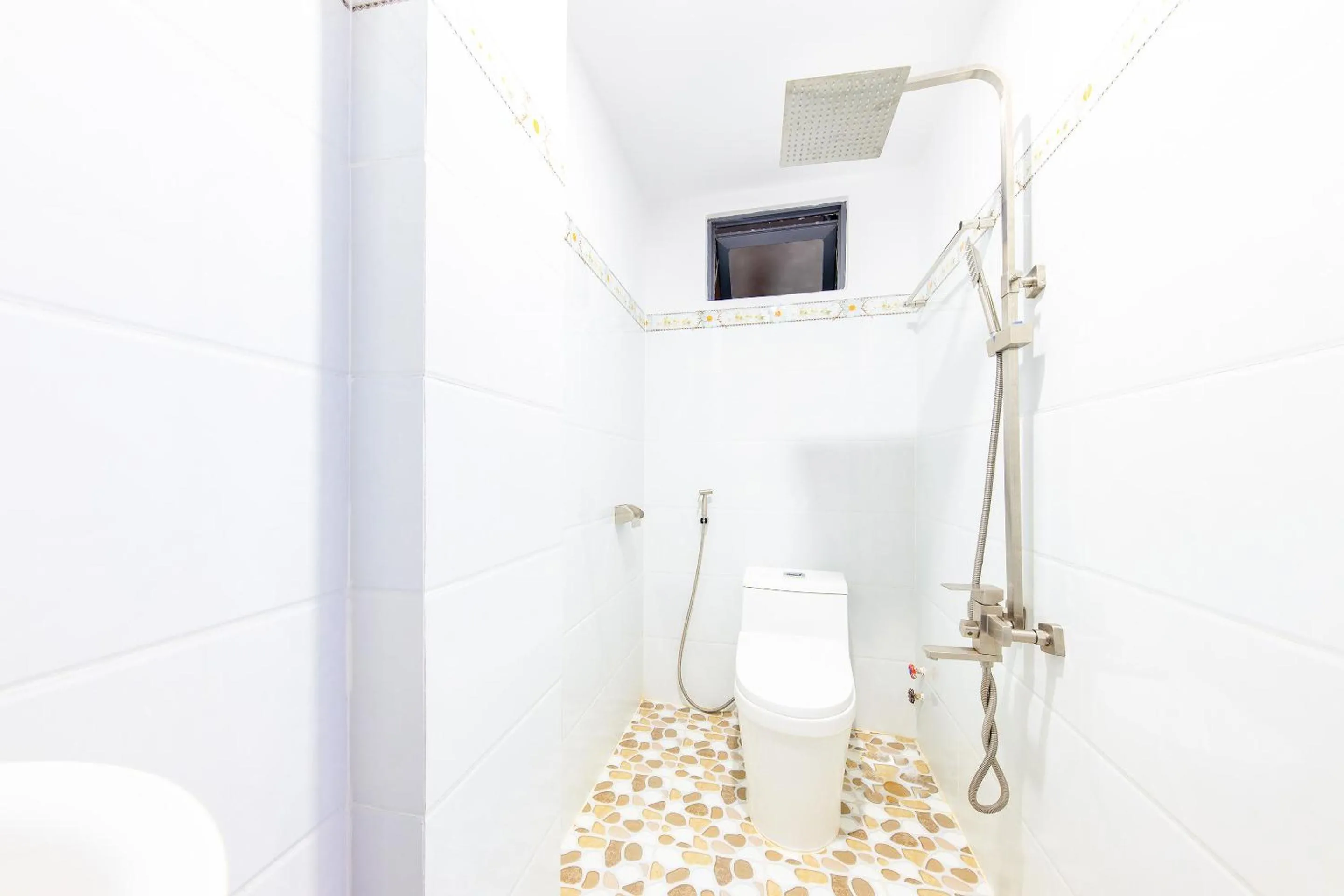 Bathroom in Q3 Viet An Hotel Nha Trang
