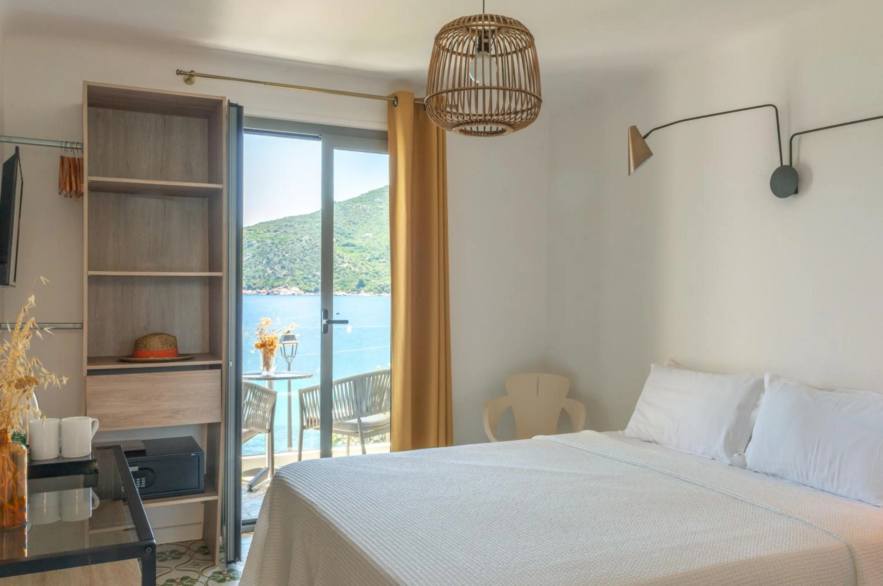 Bed in HOTEL CAMPOMORO