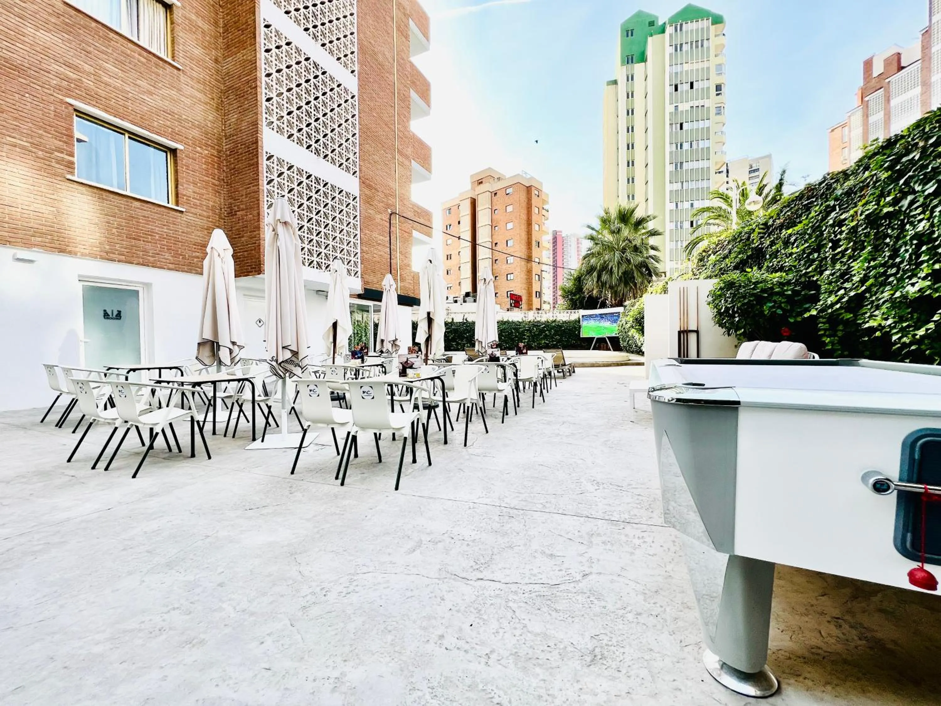 Table tennis in Trebol One Apartments By Mc