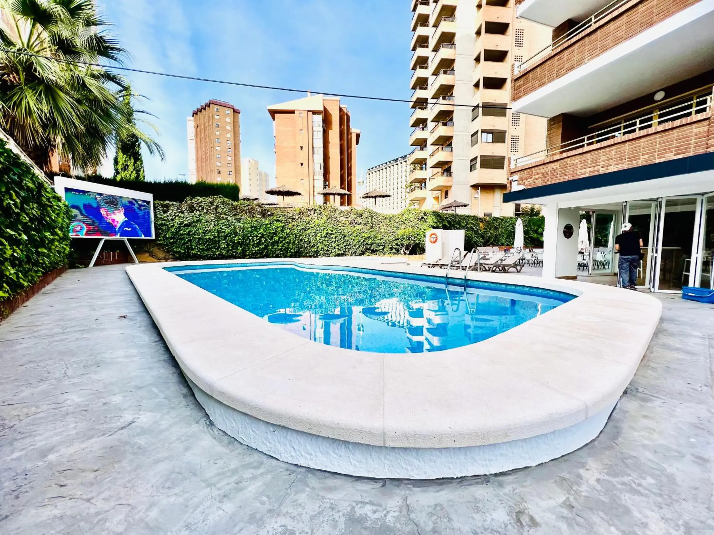 Swimming pool in Trebol One Apartments By Mc Swimming pool in Trebol One Apartments By Mc