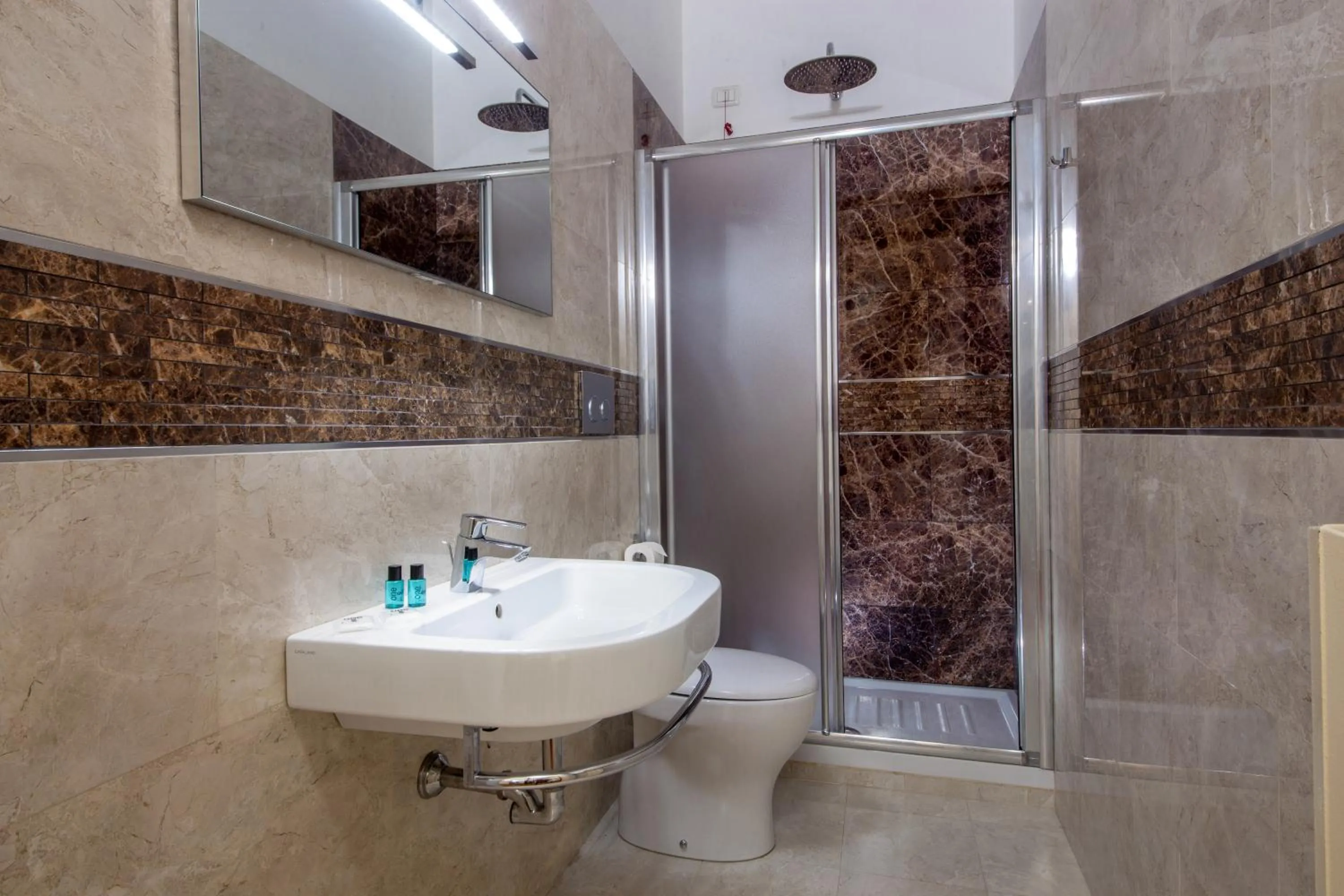 Bathroom in Hearth Hotel