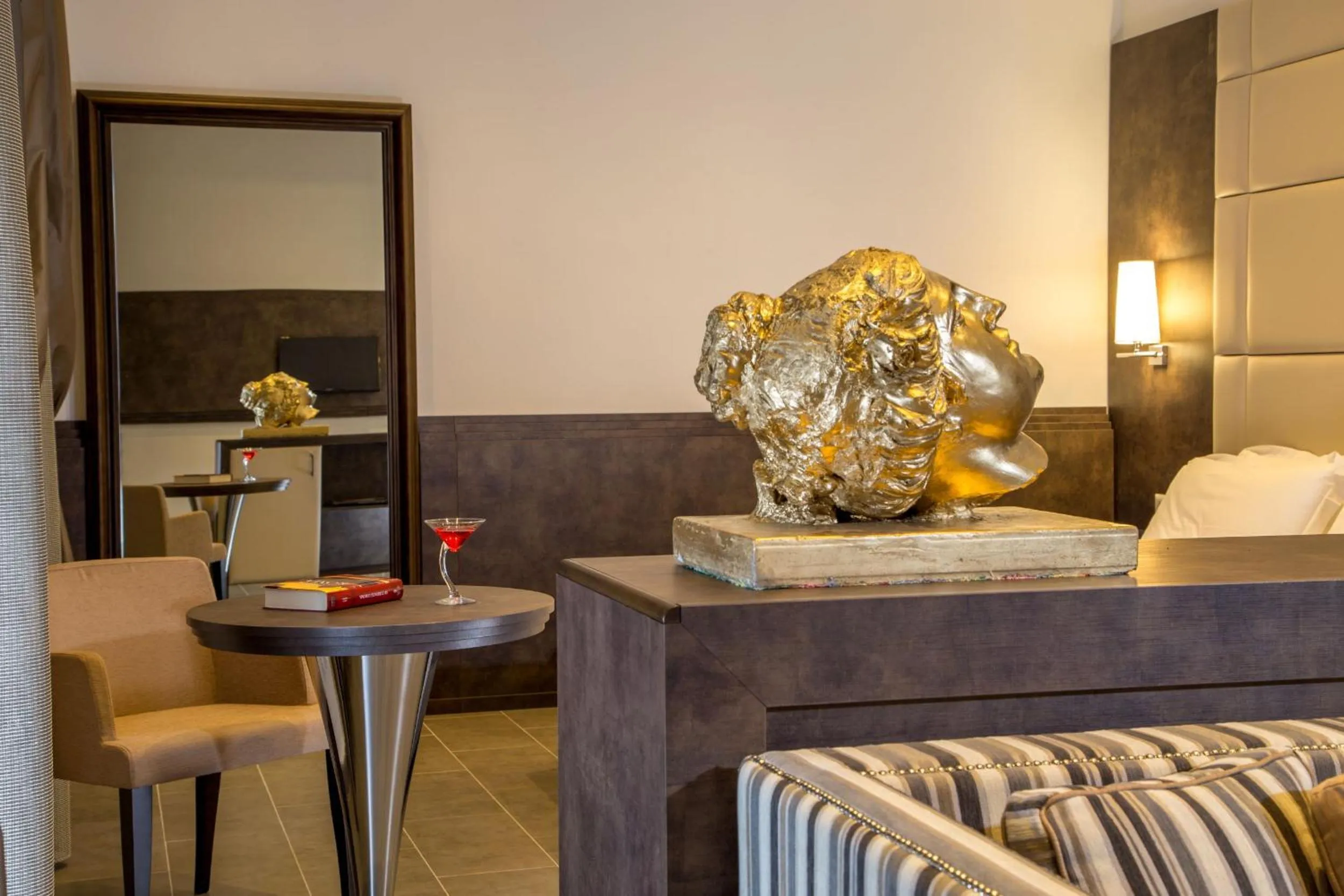 Decorative detail, Bed in Hearth Hotel