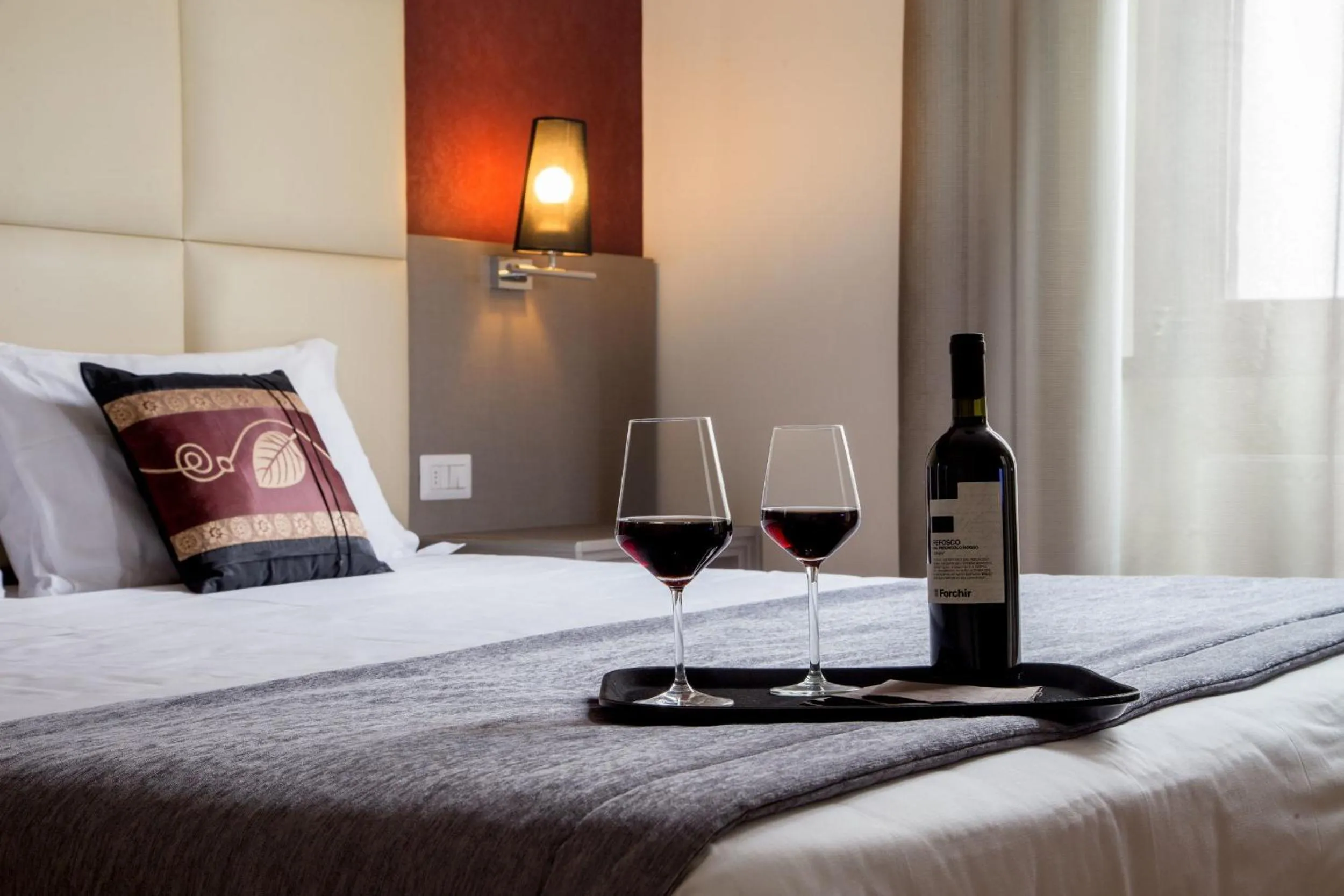 Bedroom, Bed in Hearth Hotel