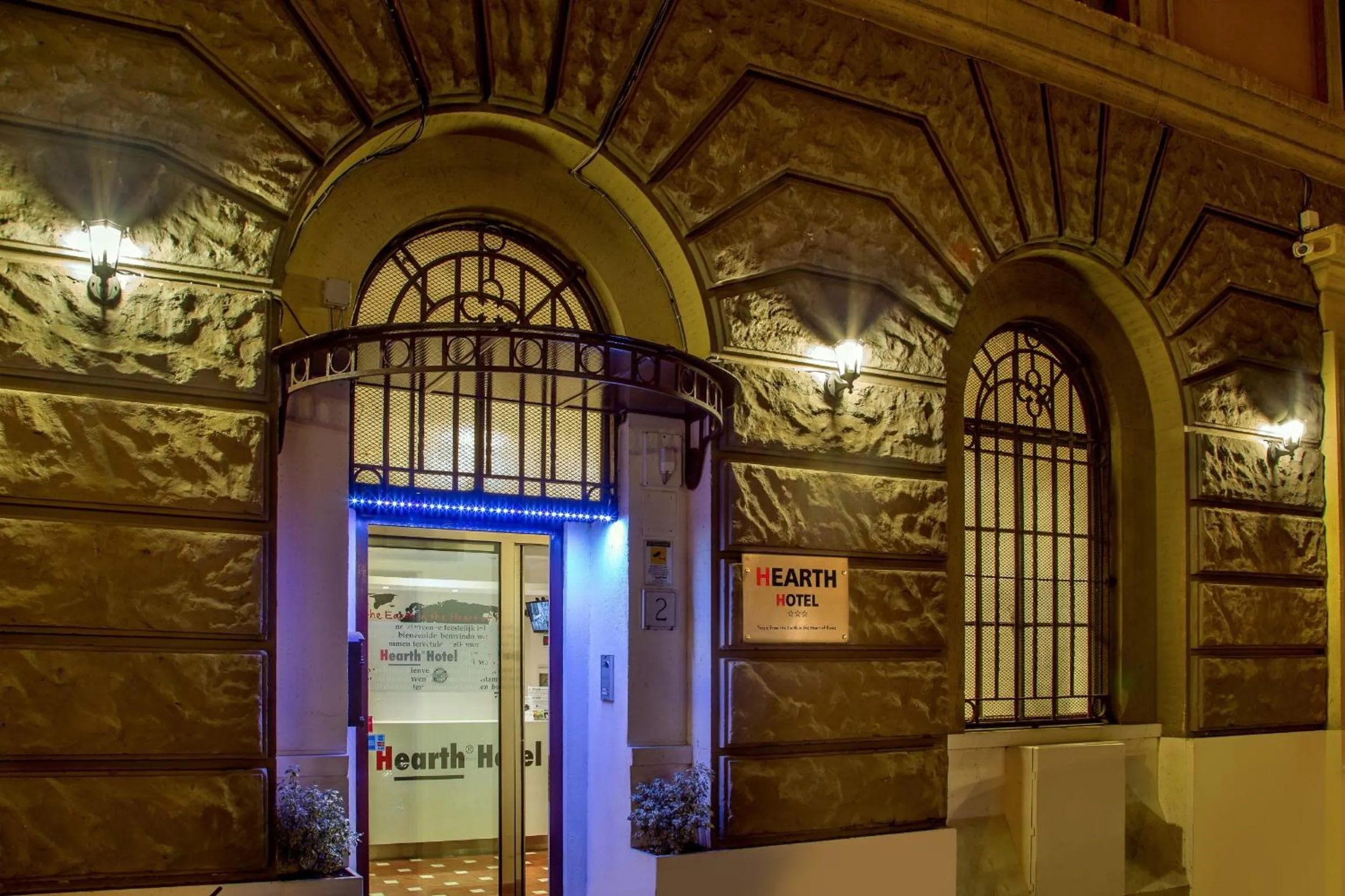 Facade/entrance in Hearth Hotel