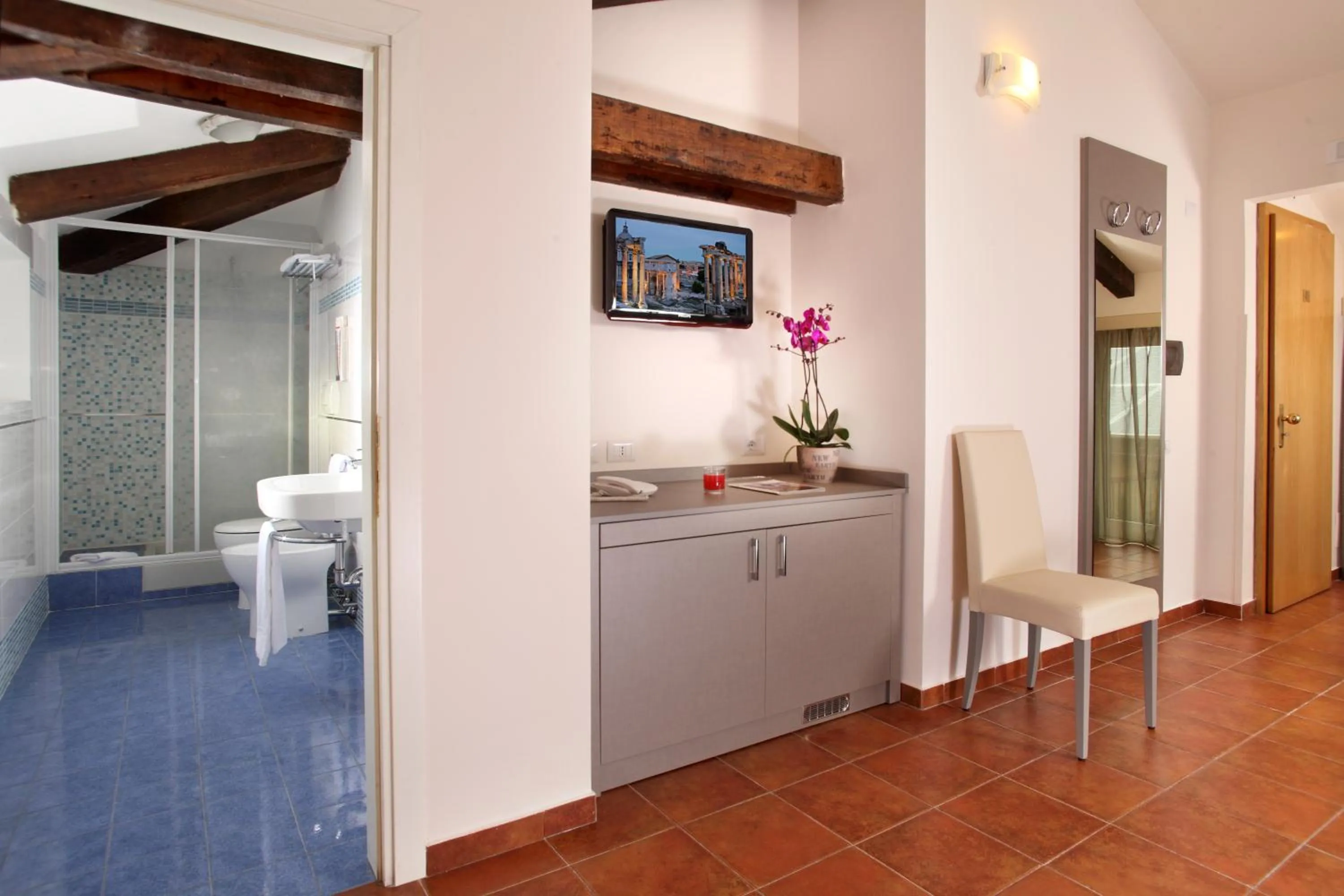 Bathroom in Hearth Hotel