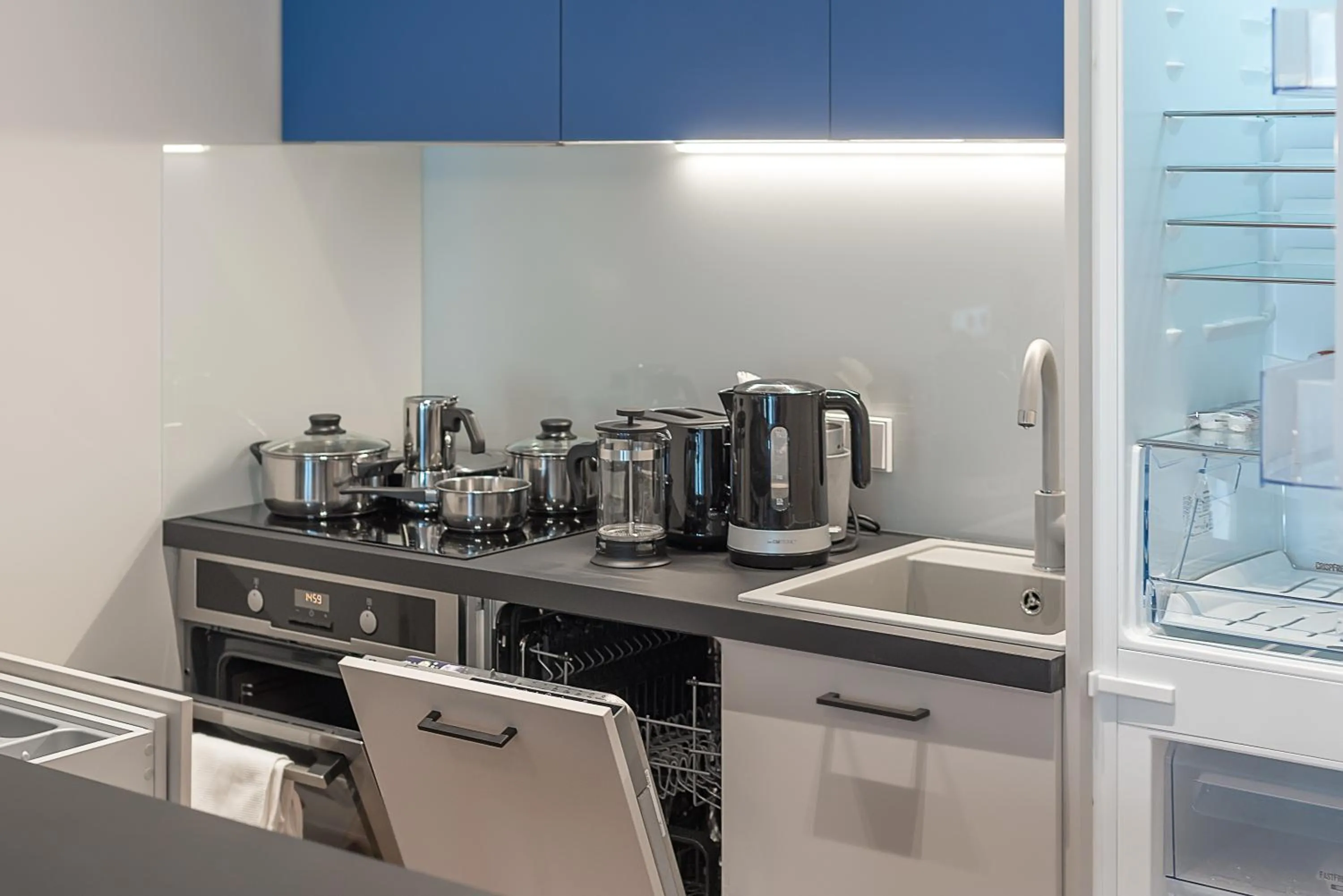 Coffee/tea facilities in HaPPy Inn GOLD Studio, self check-in, Parking in the underground garage