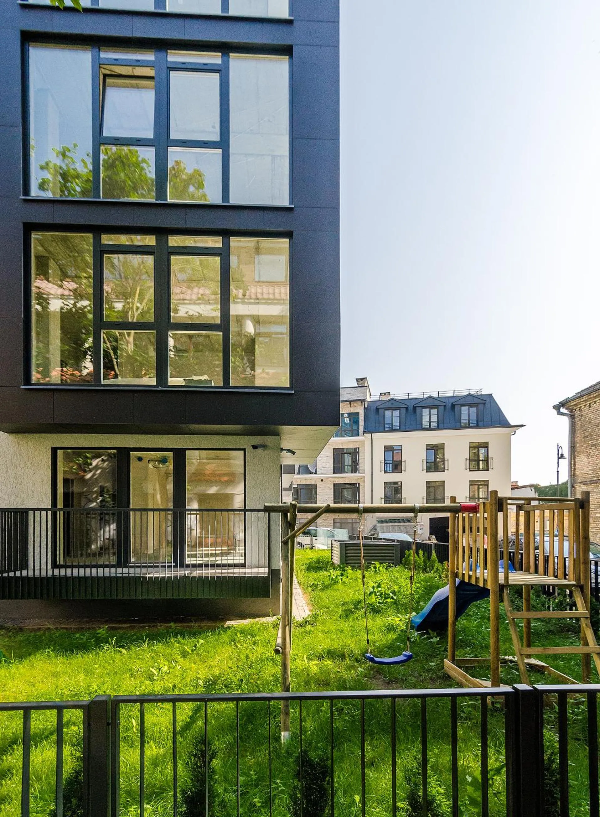 Property building in HaPPy Inn GOLD Studio, self check-in, Parking in the underground garage