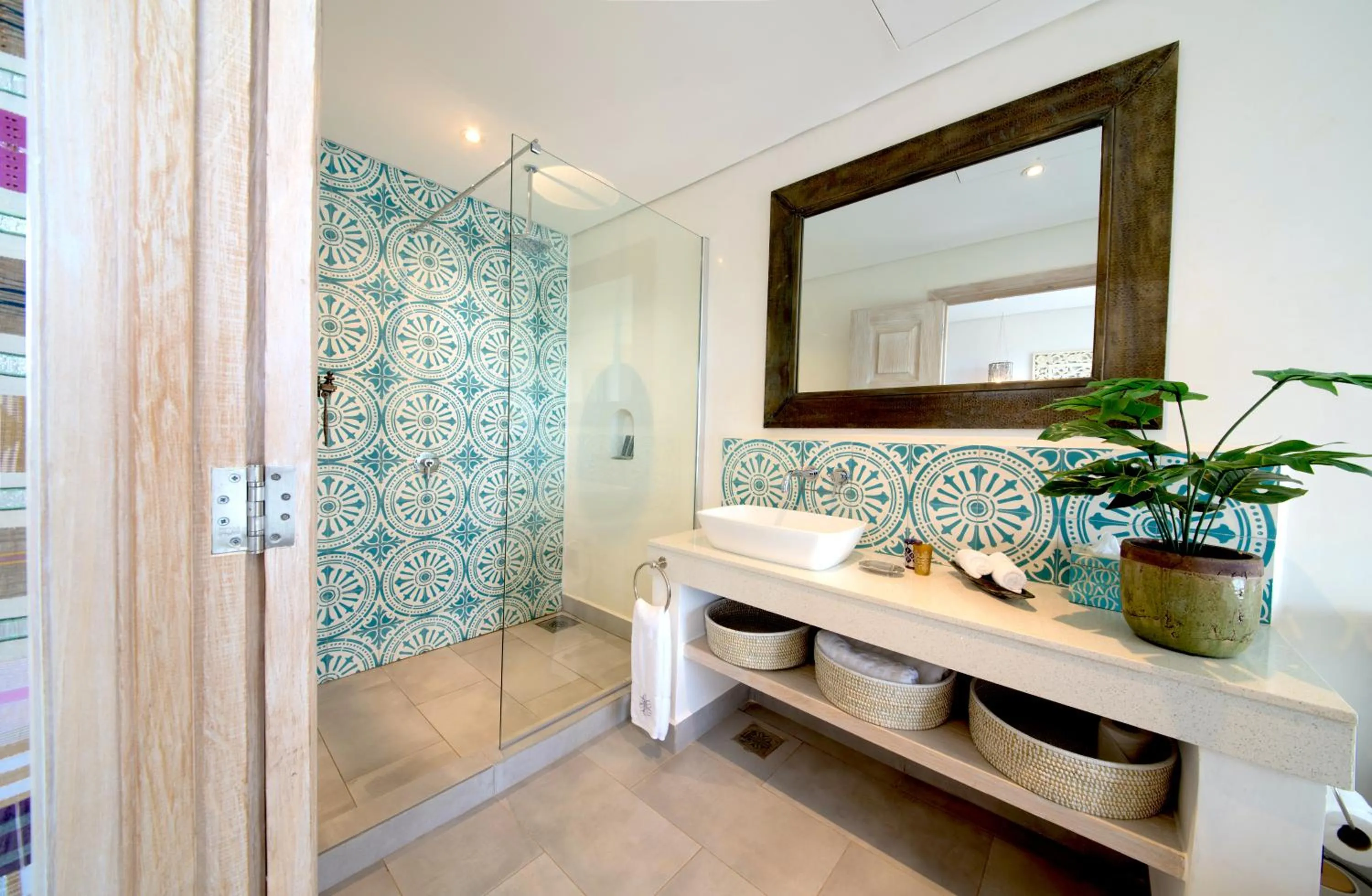 Bathroom in Latitude 0 Degrees