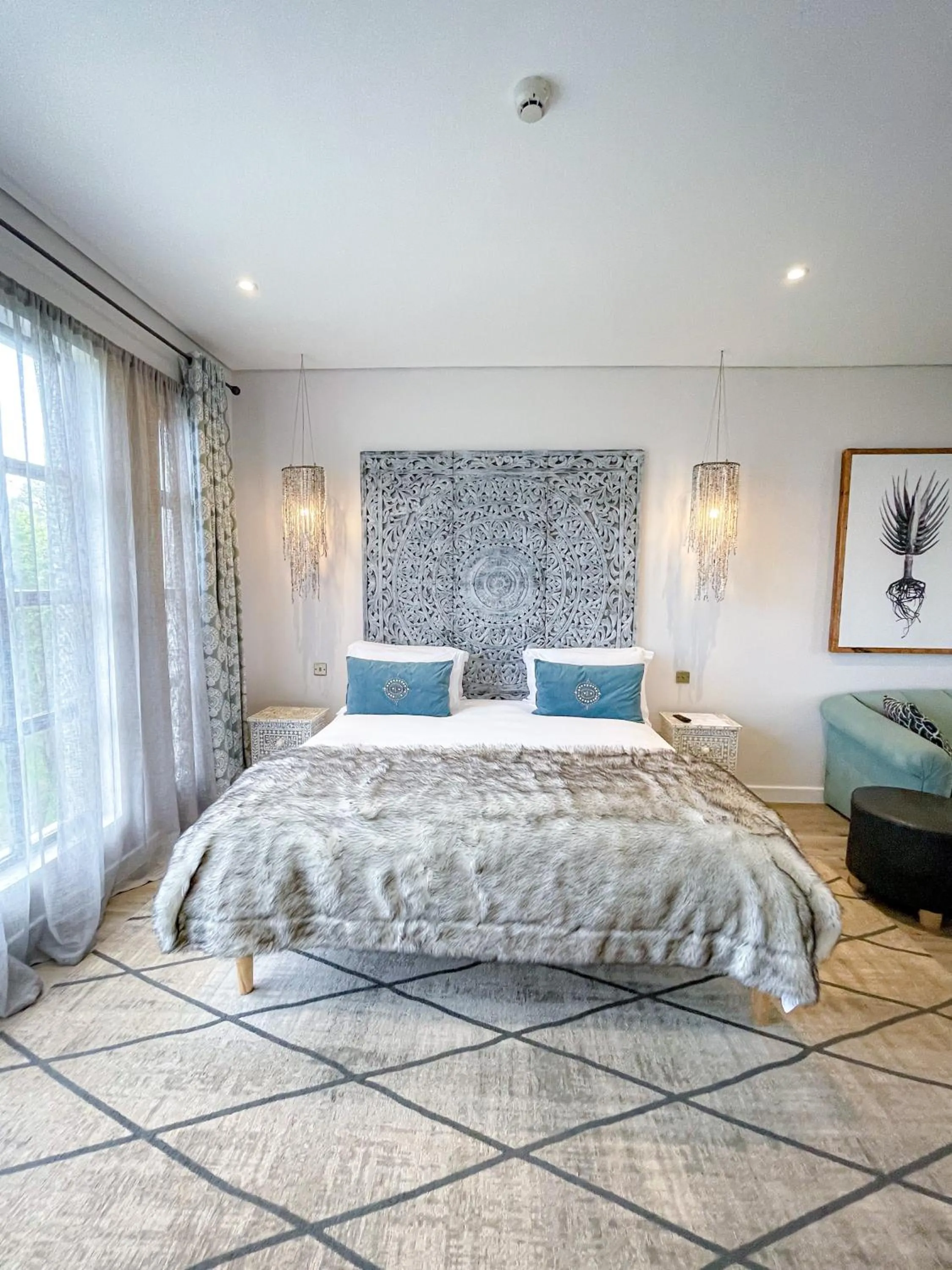 Bed in Latitude 0 Degrees