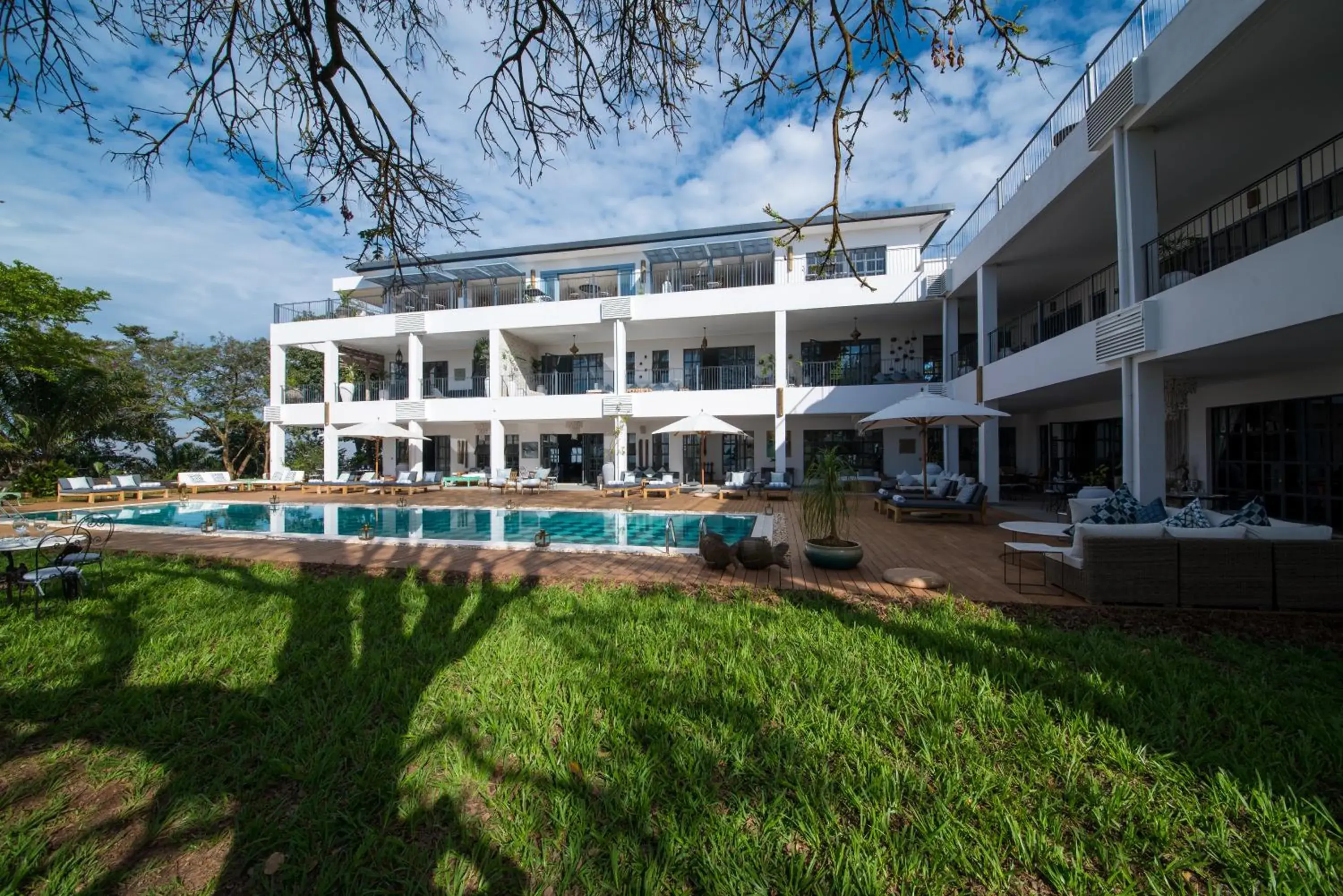 Property building in Latitude 0 Degrees Property building in Latitude 0 Degrees