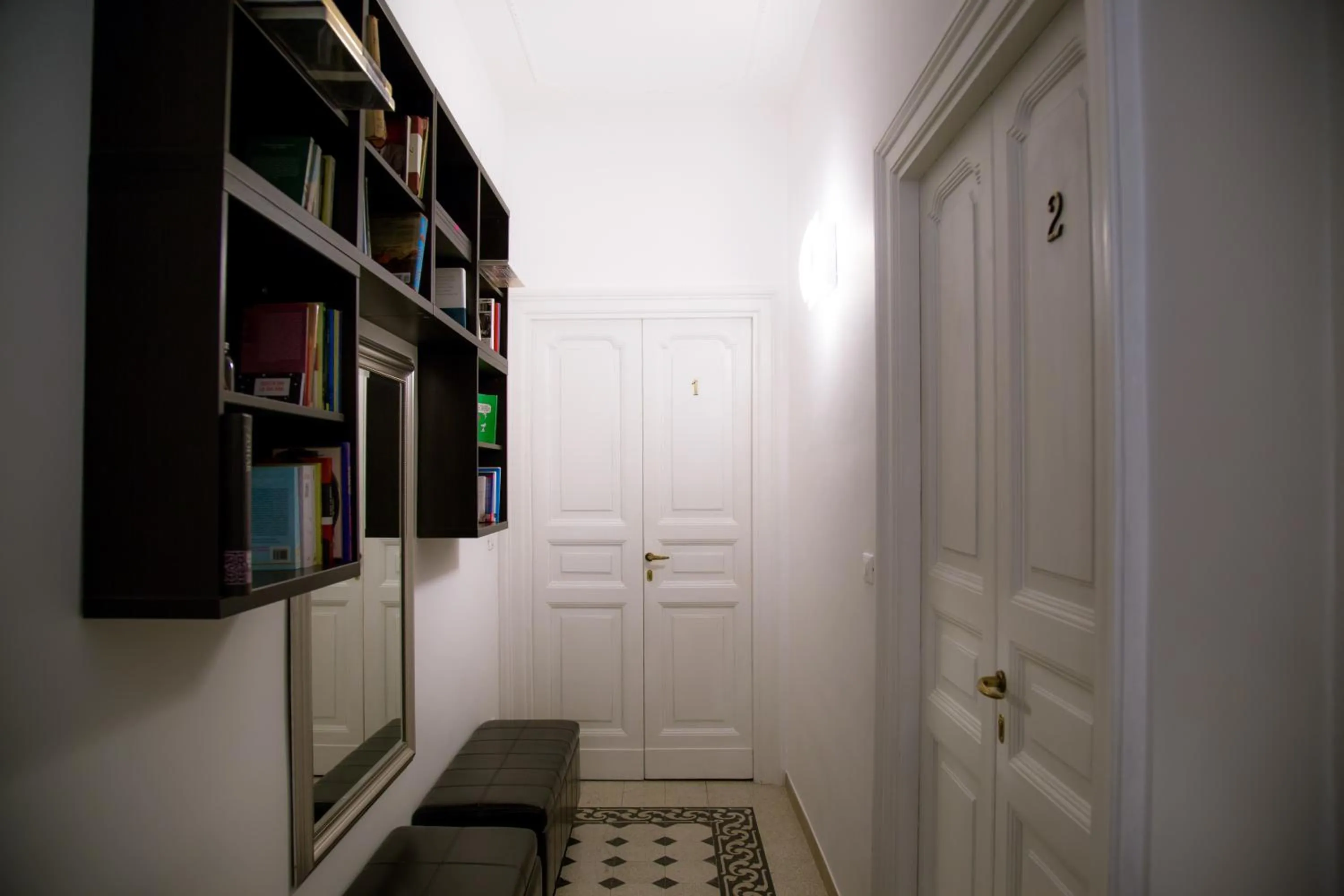 Library in St. Peter Central Rooms B&B