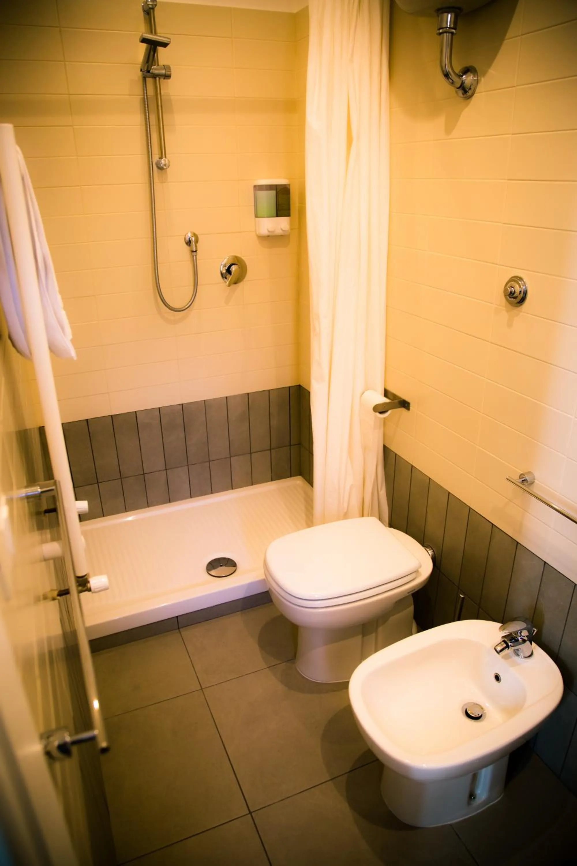 Bathroom in St. Peter Central Rooms B&B