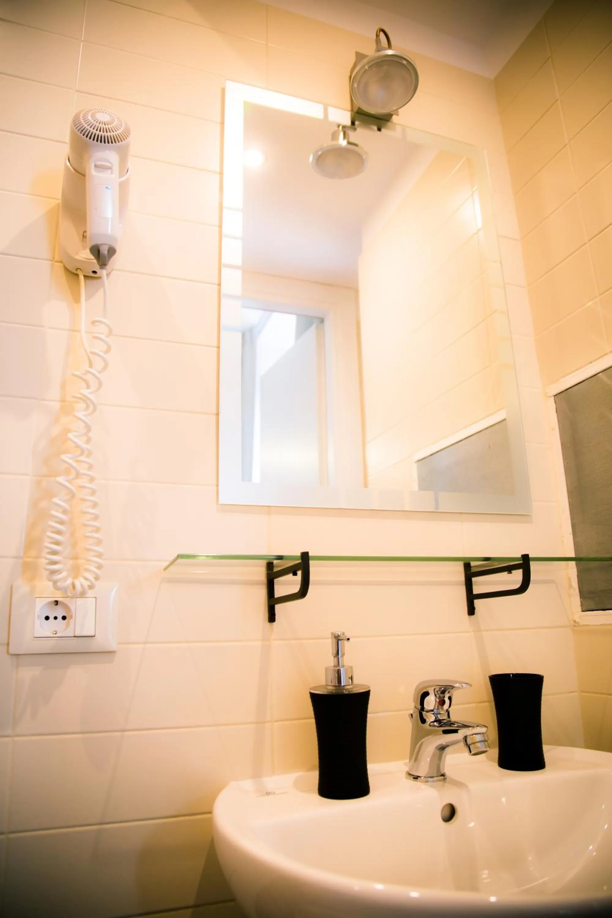 Bathroom in St. Peter Central Rooms B&B