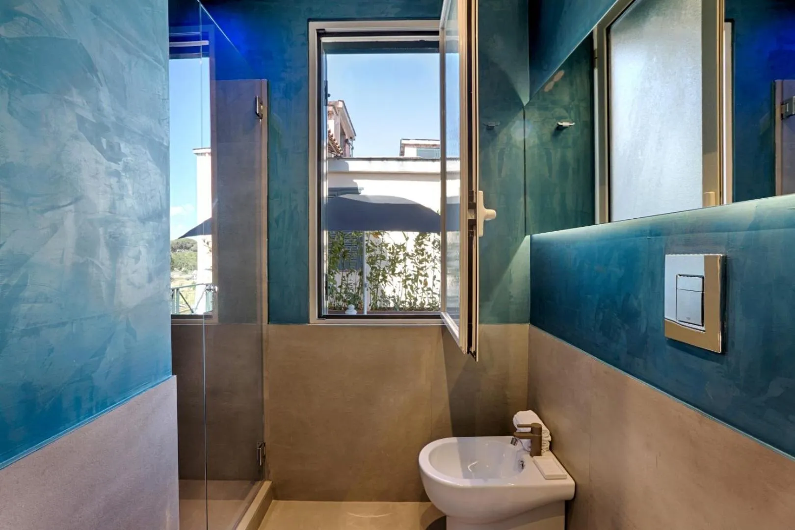 Shower in Casa Pacifico Pompei