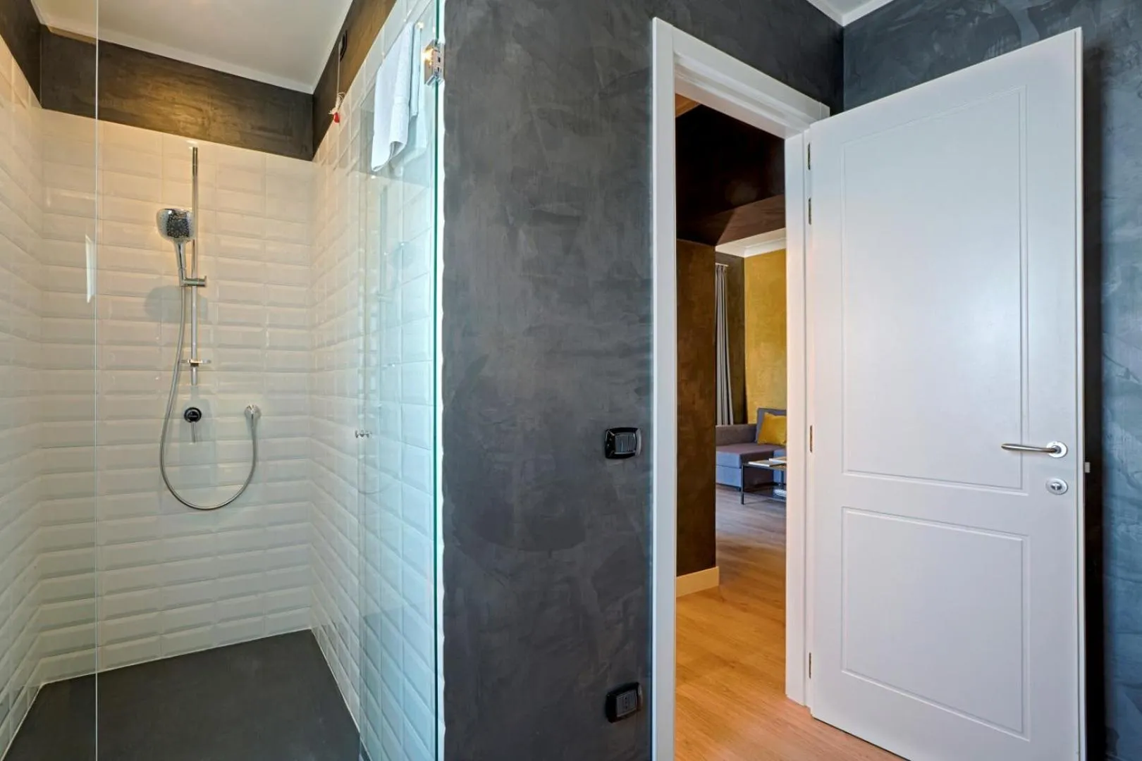 Shower in Casa Pacifico Pompei