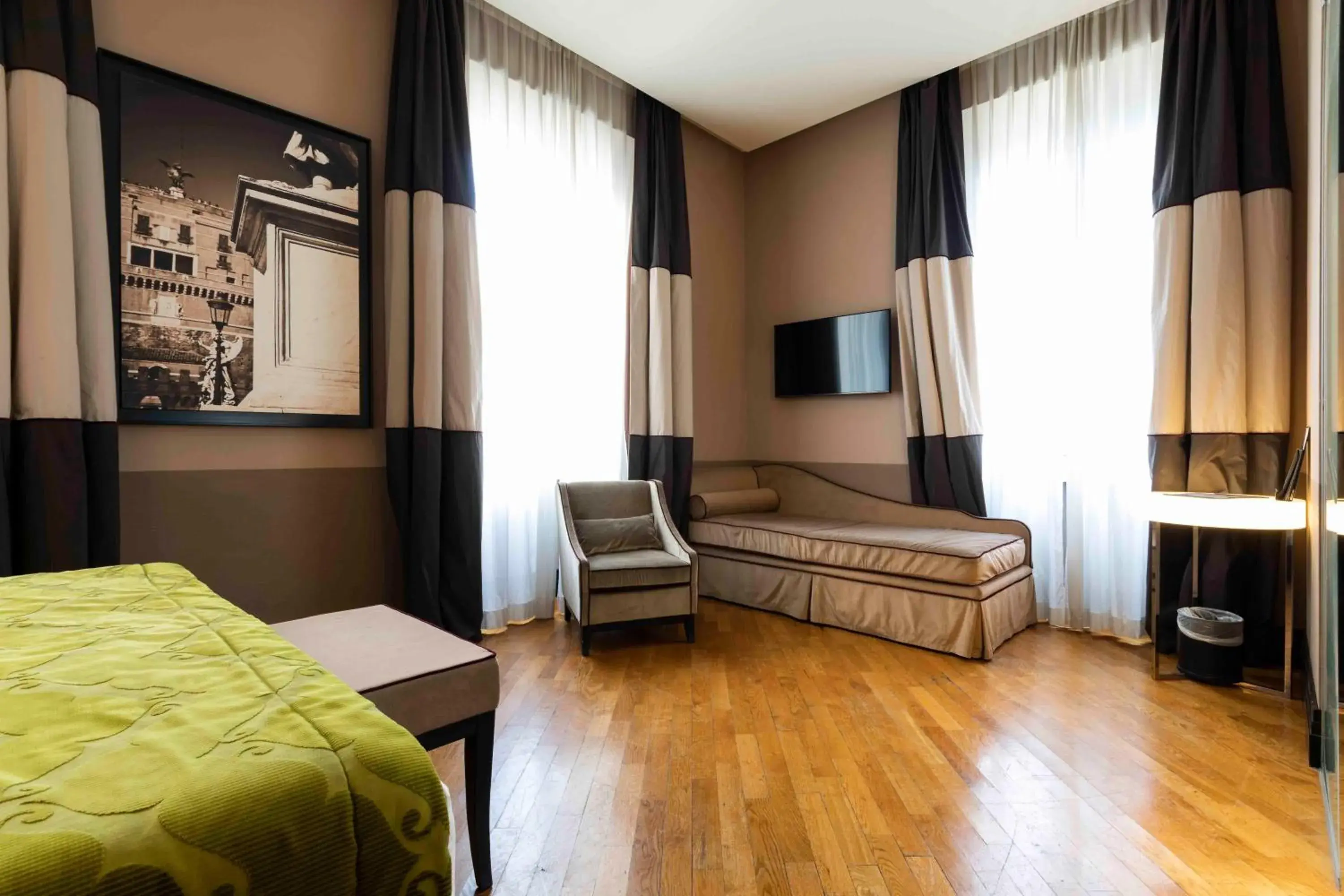 Bed in Rome Times Hotel Bed in Rome Times Hotel