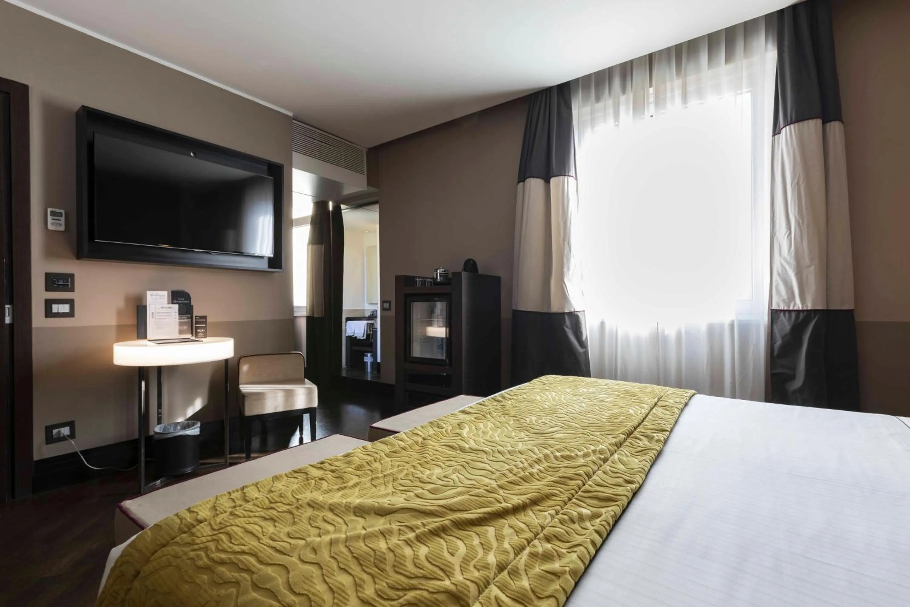 Bed in Rome Times Hotel