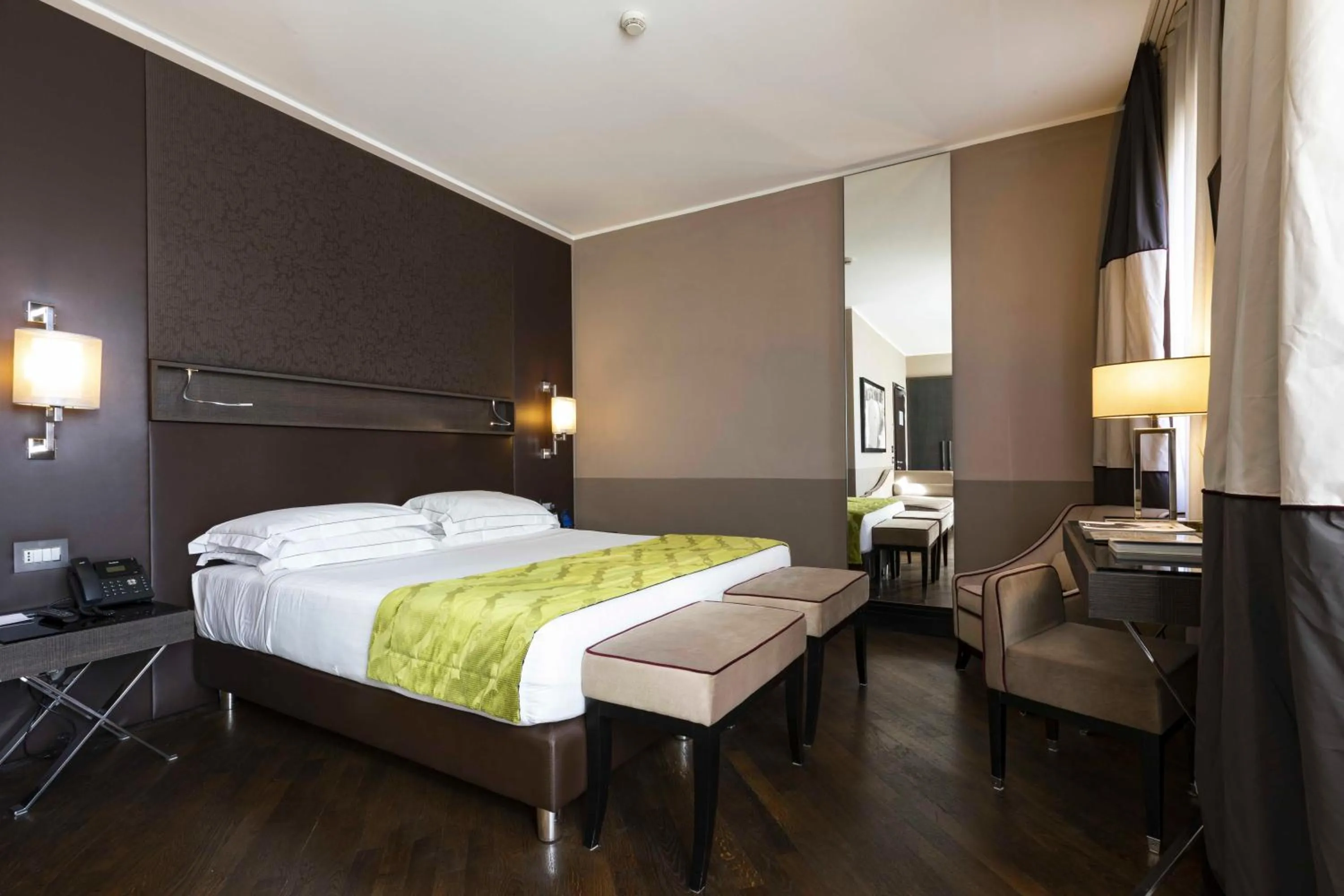 Bed in Rome Times Hotel