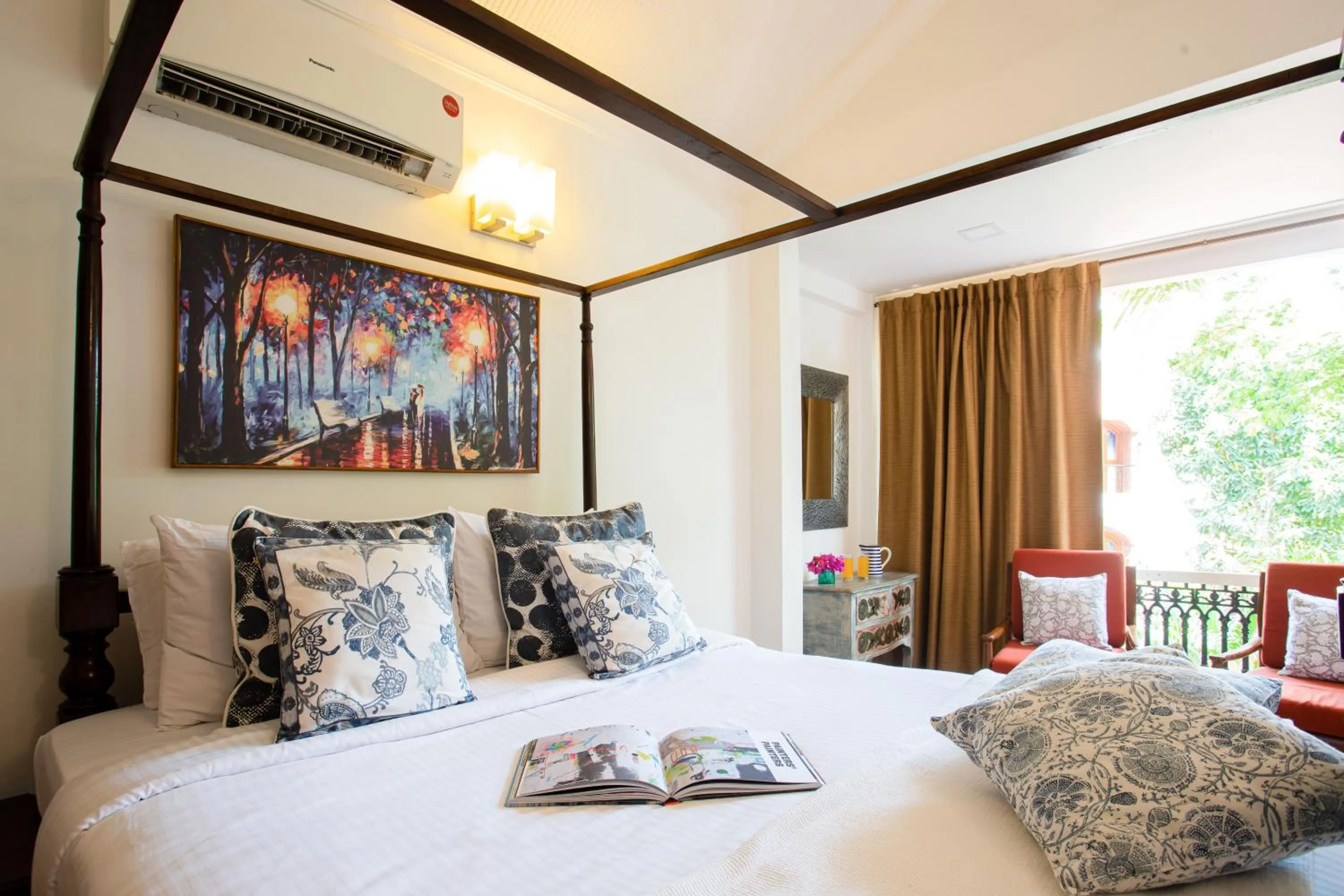 Bedroom, Bed in Aguada Anchorage - The Villa Resort, Candolim