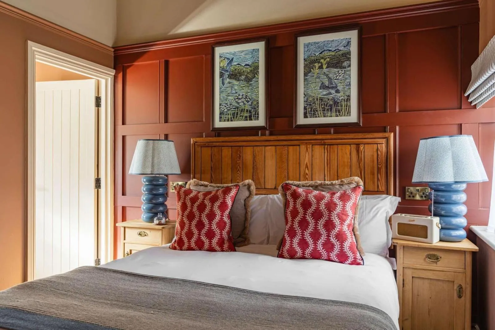 Bed in The Huntsman of Brockenhurst