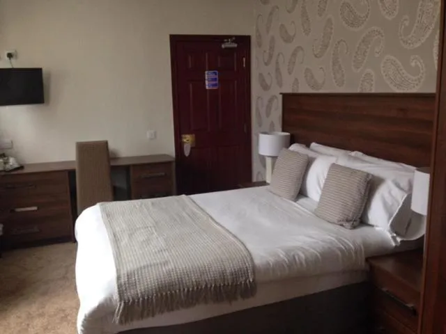 Photo of the whole room, Bed in Park Hotel