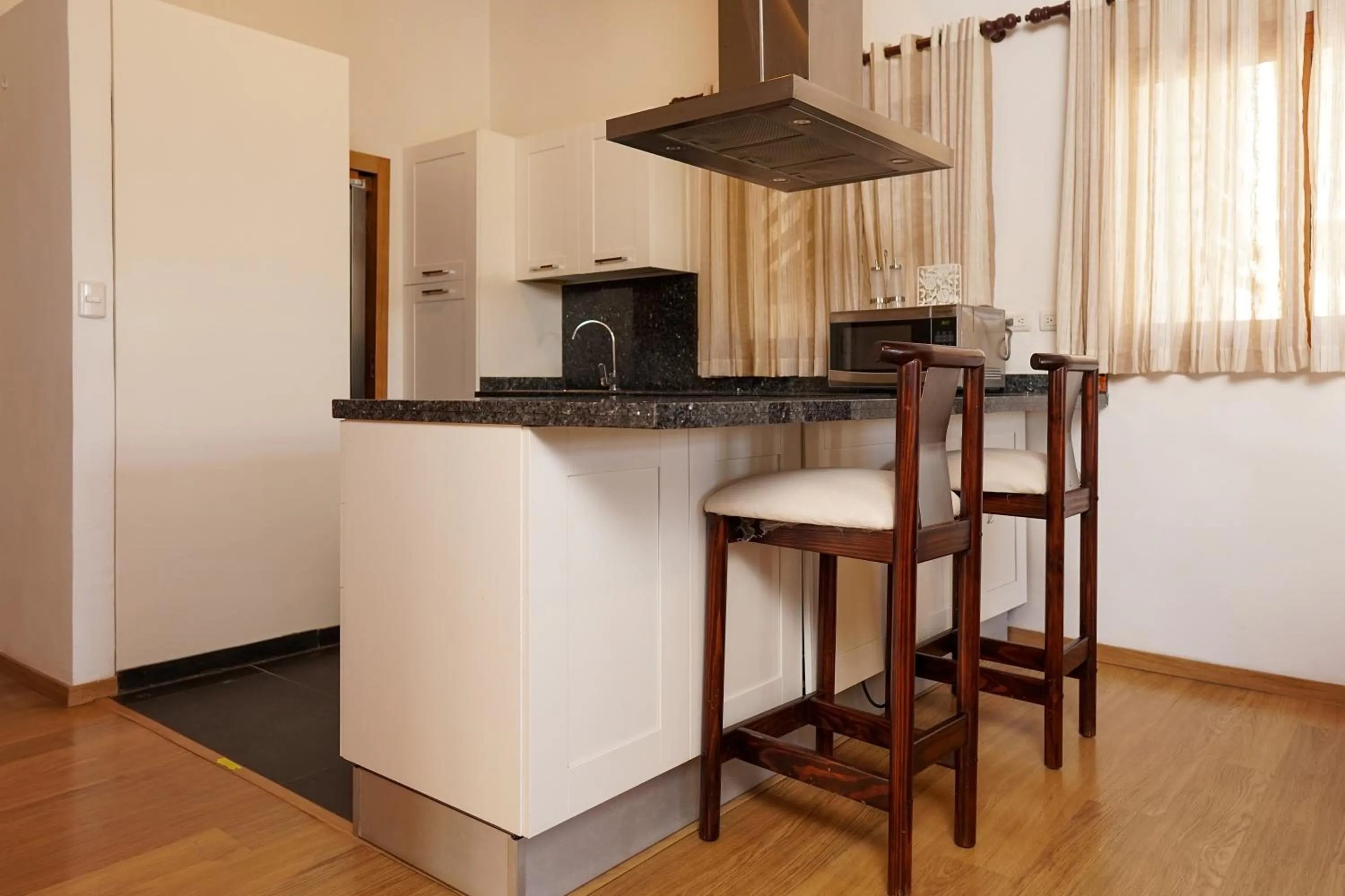 Sybaris Suites & Residences