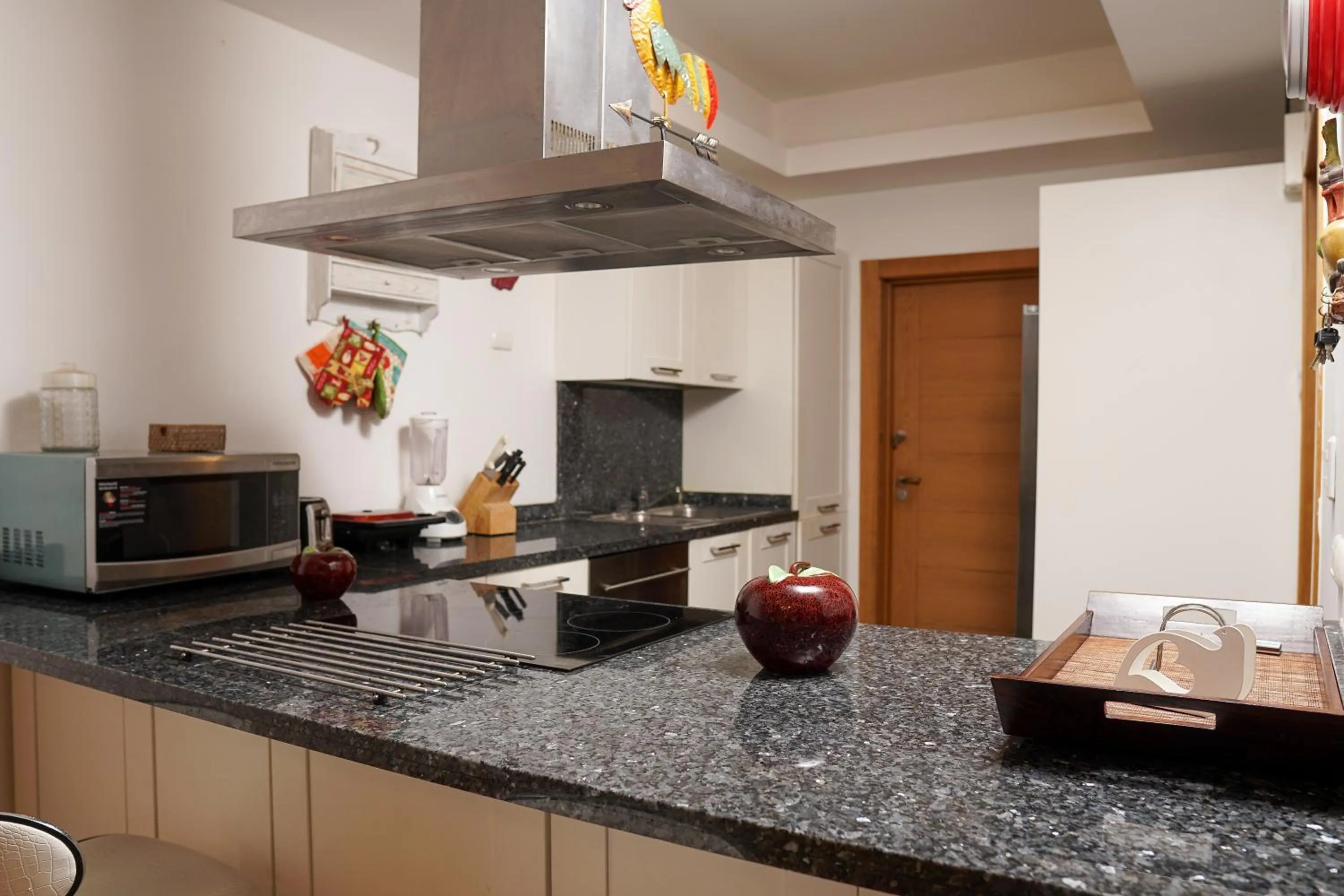 Sybaris Suites & Residences