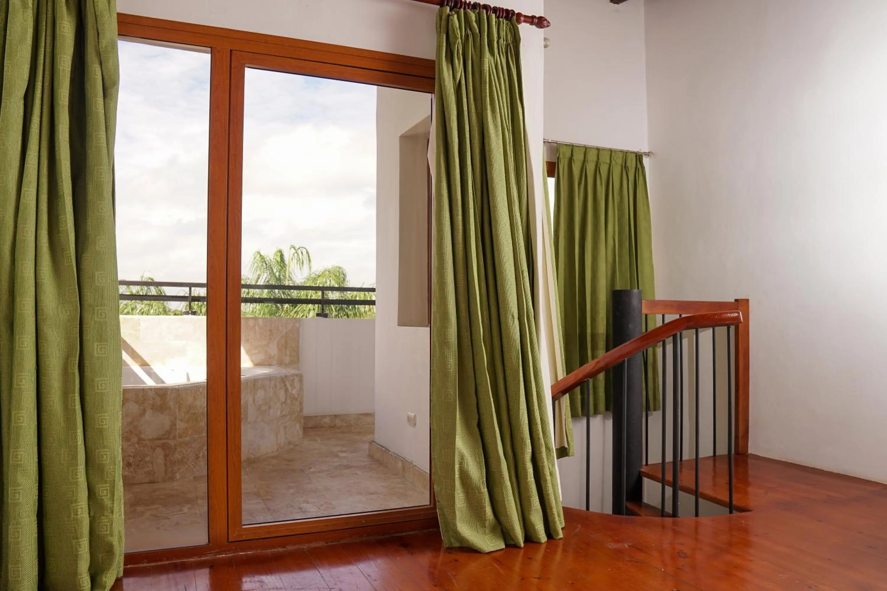 Sybaris Suites & Residences