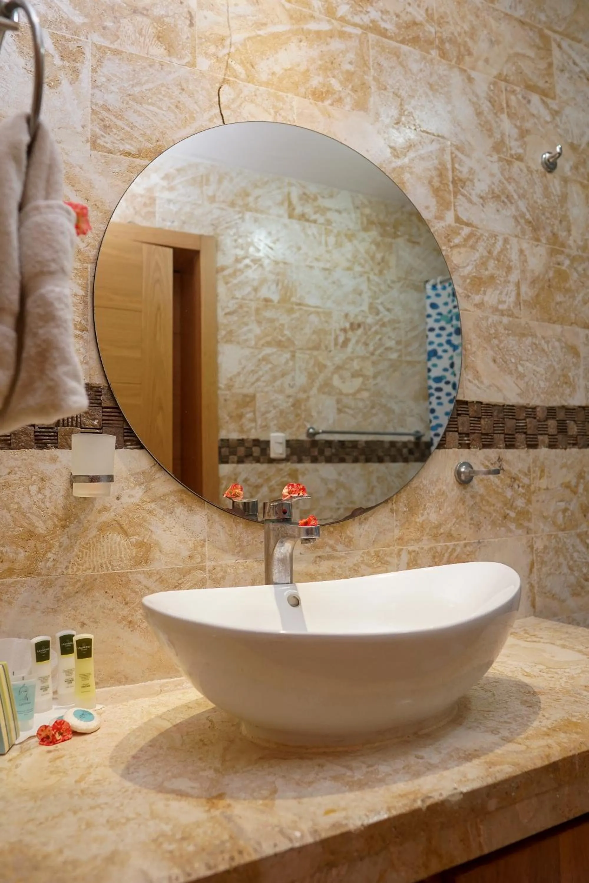 Sybaris Suites & Residences