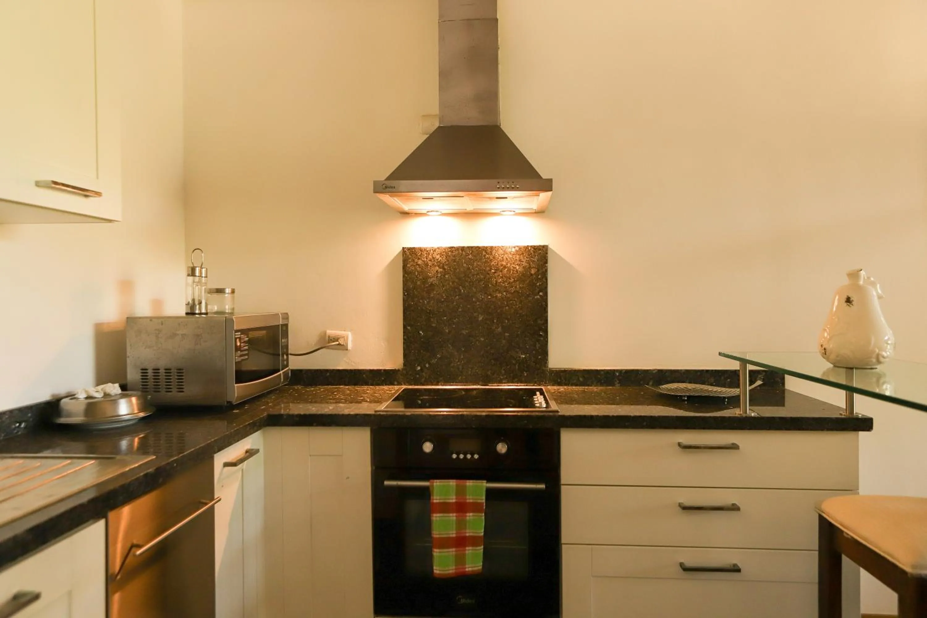 Sybaris Suites & Residences