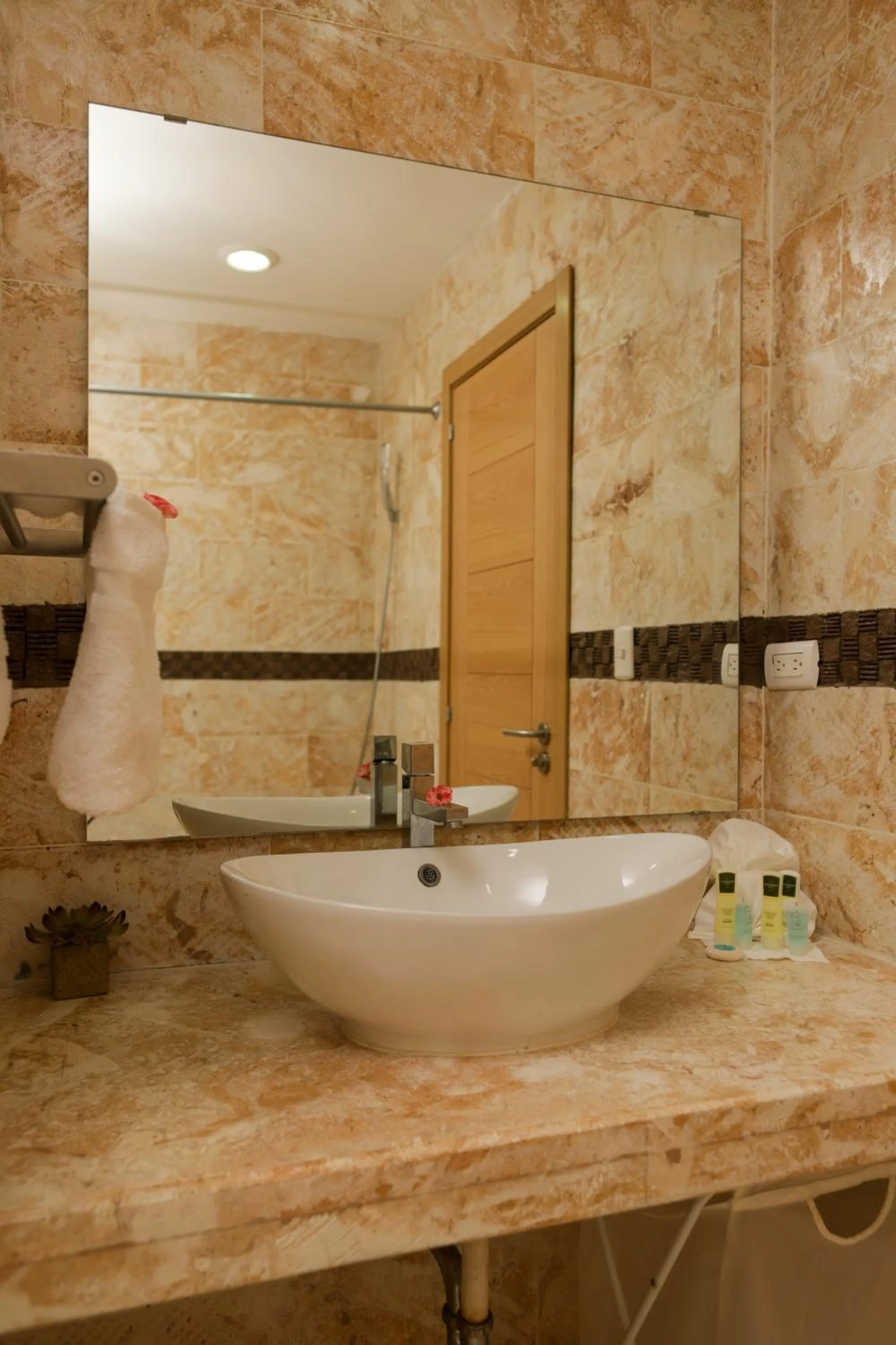 Sybaris Suites & Residences