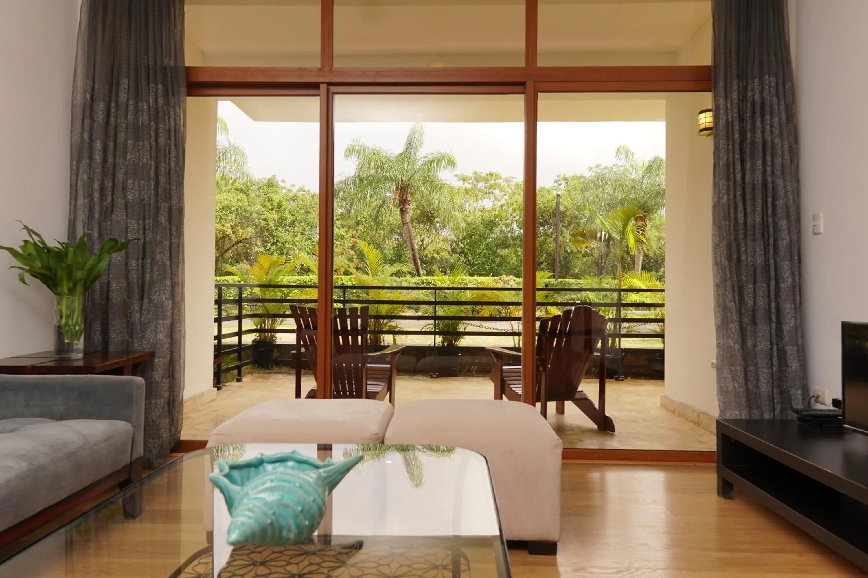 Sybaris Suites & Residences