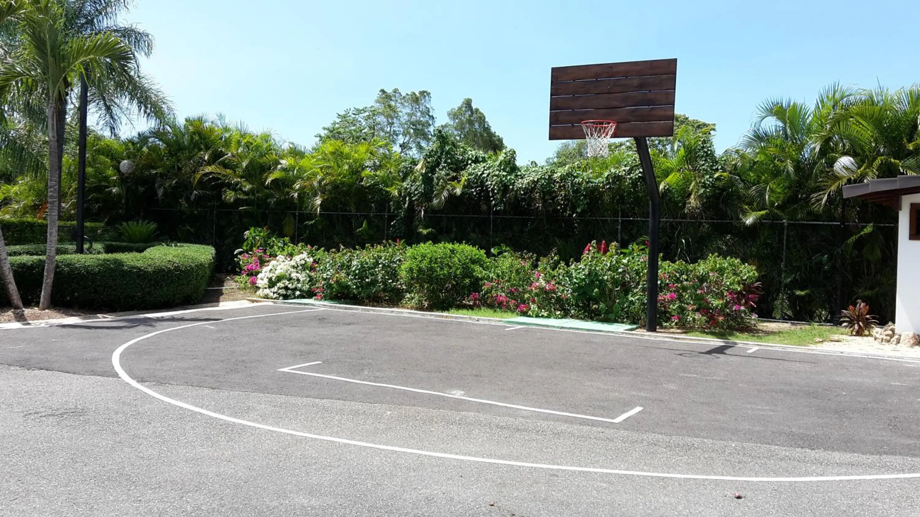 Sybaris Suites & Residences