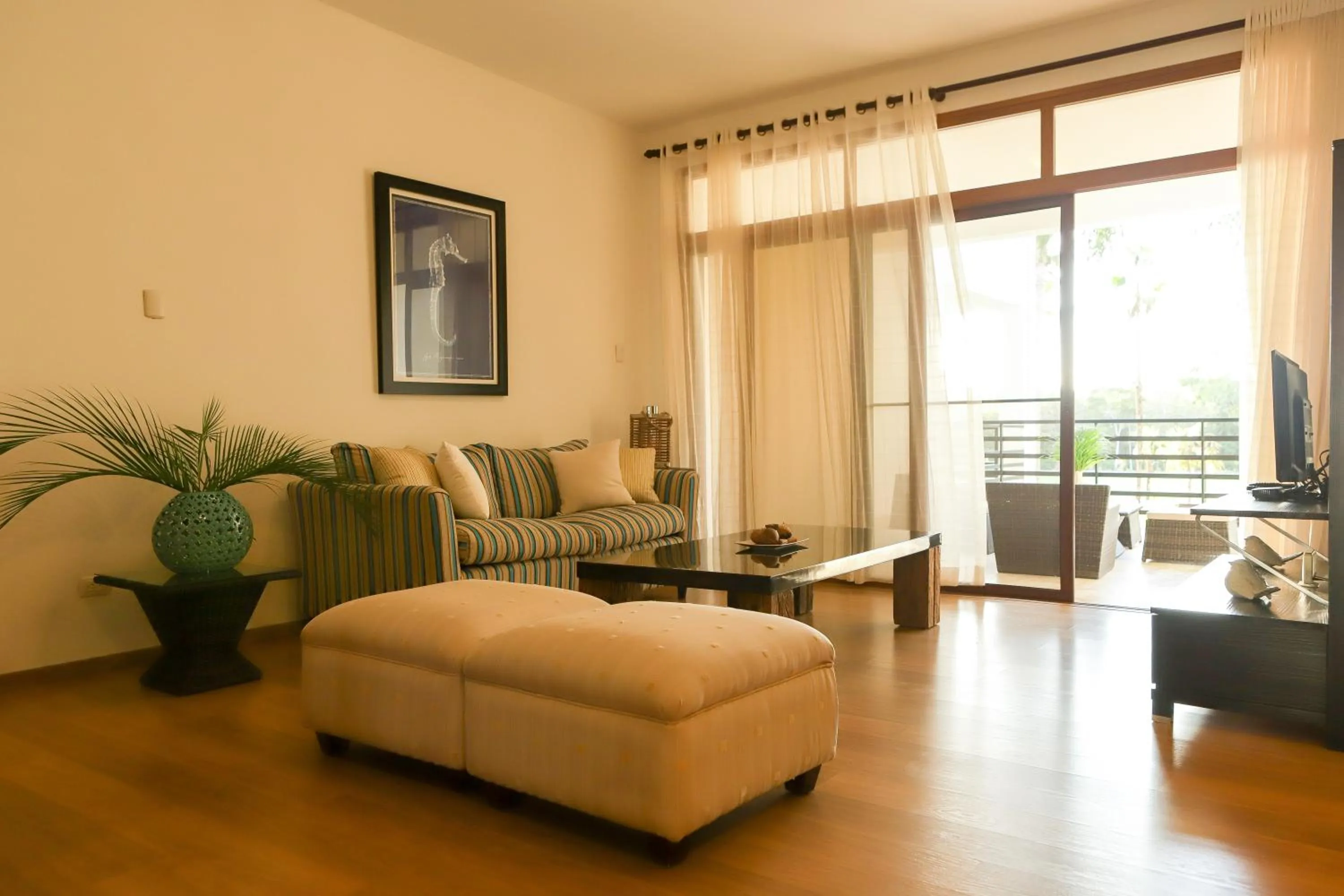 Sybaris Suites & Residences