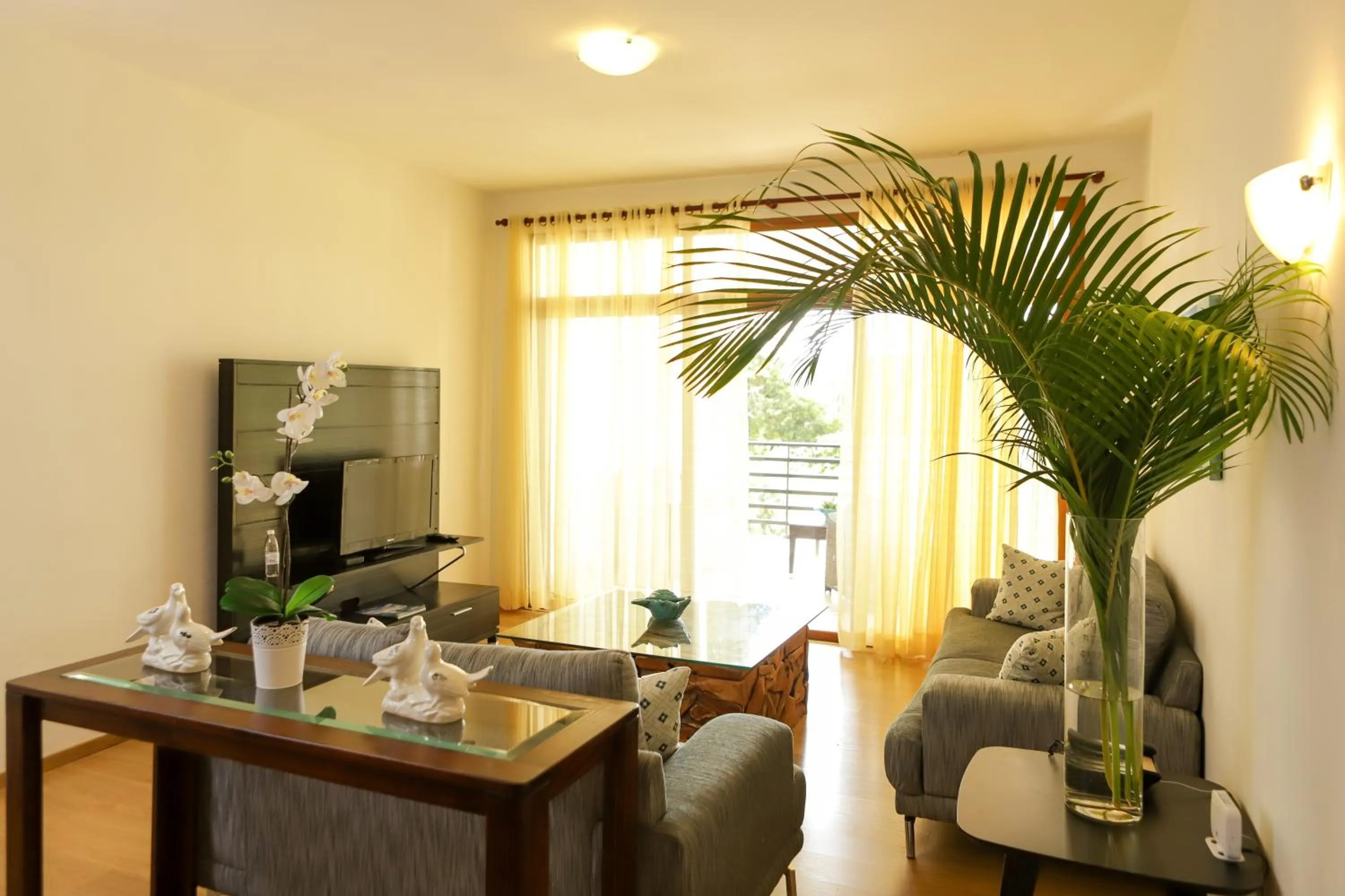 Sybaris Suites & Residences