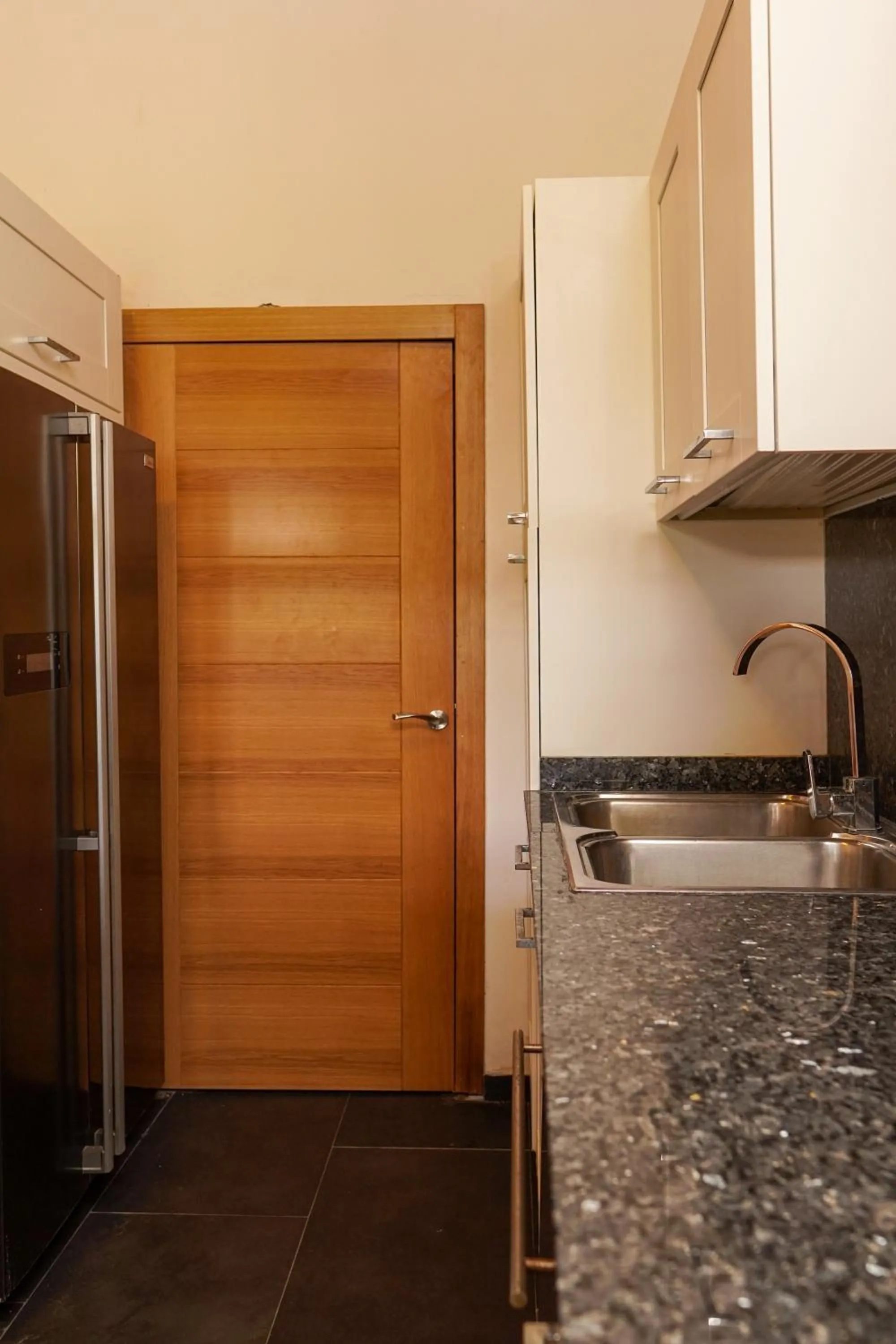 Sybaris Suites & Residences