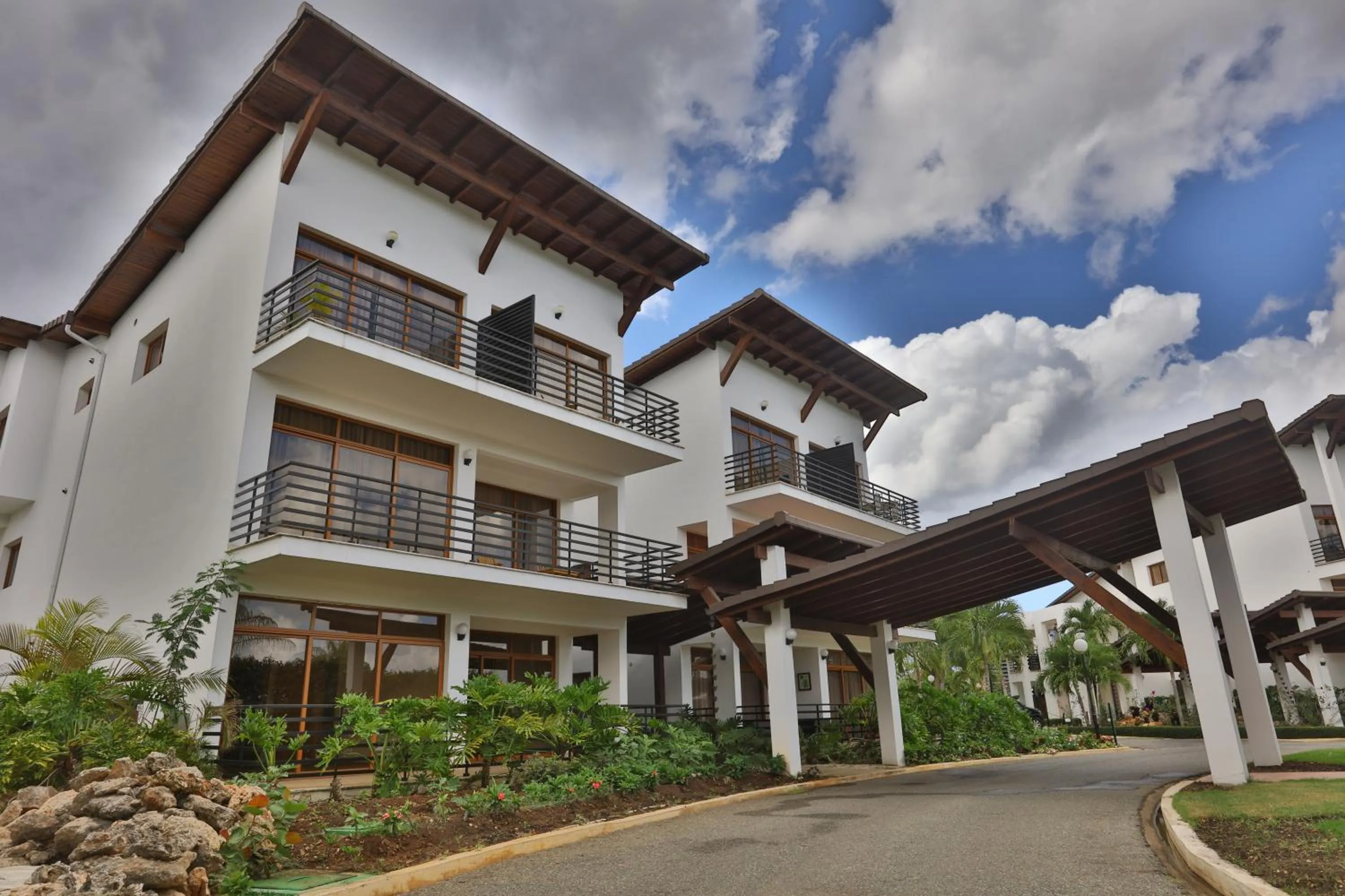 Sybaris Suites & Residences