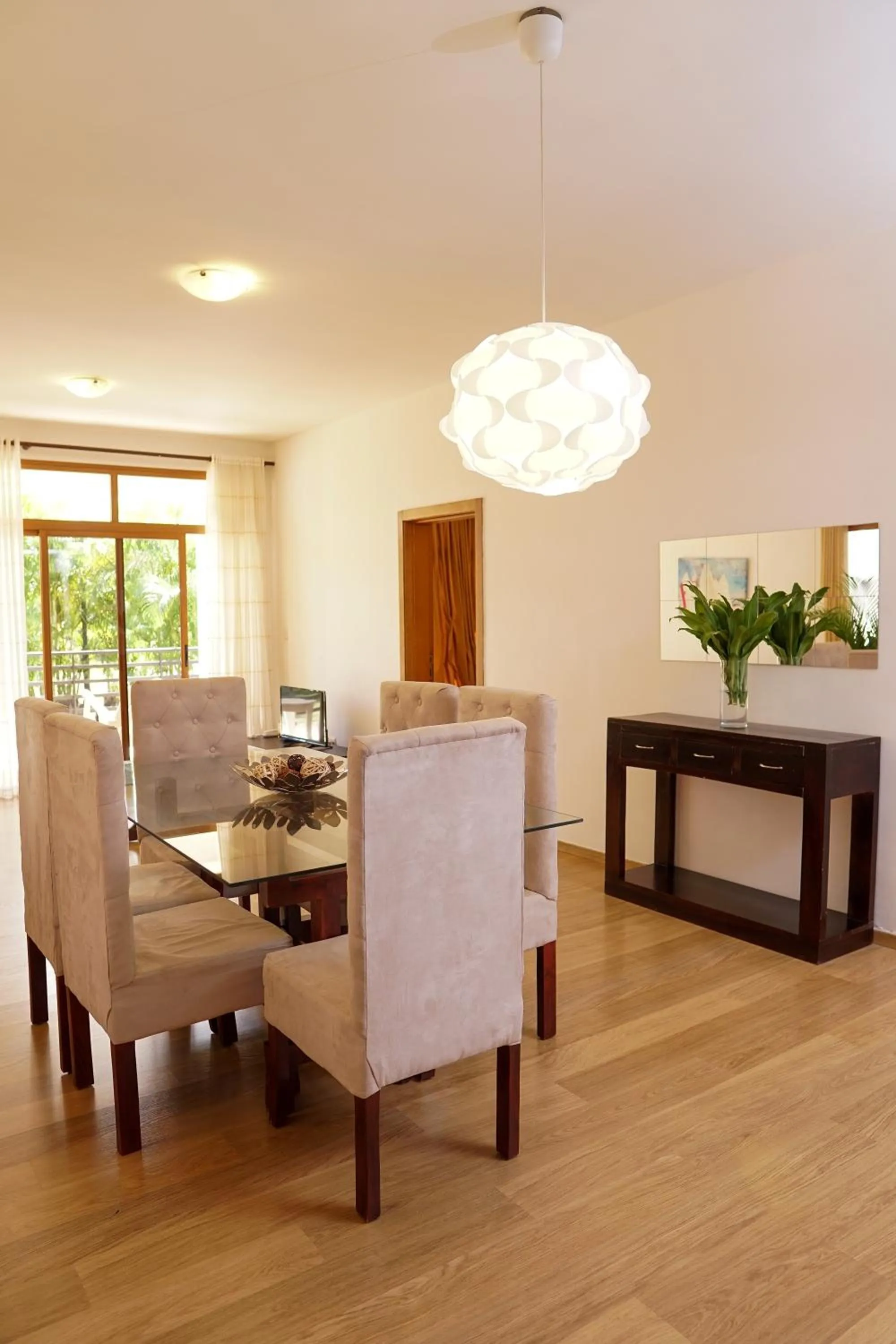 Sybaris Suites & Residences