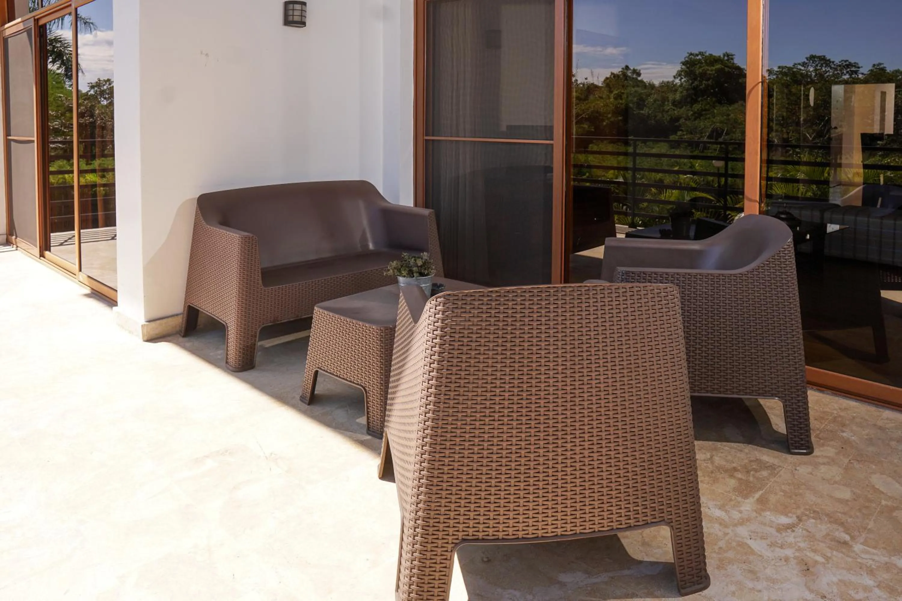 Sybaris Suites & Residences