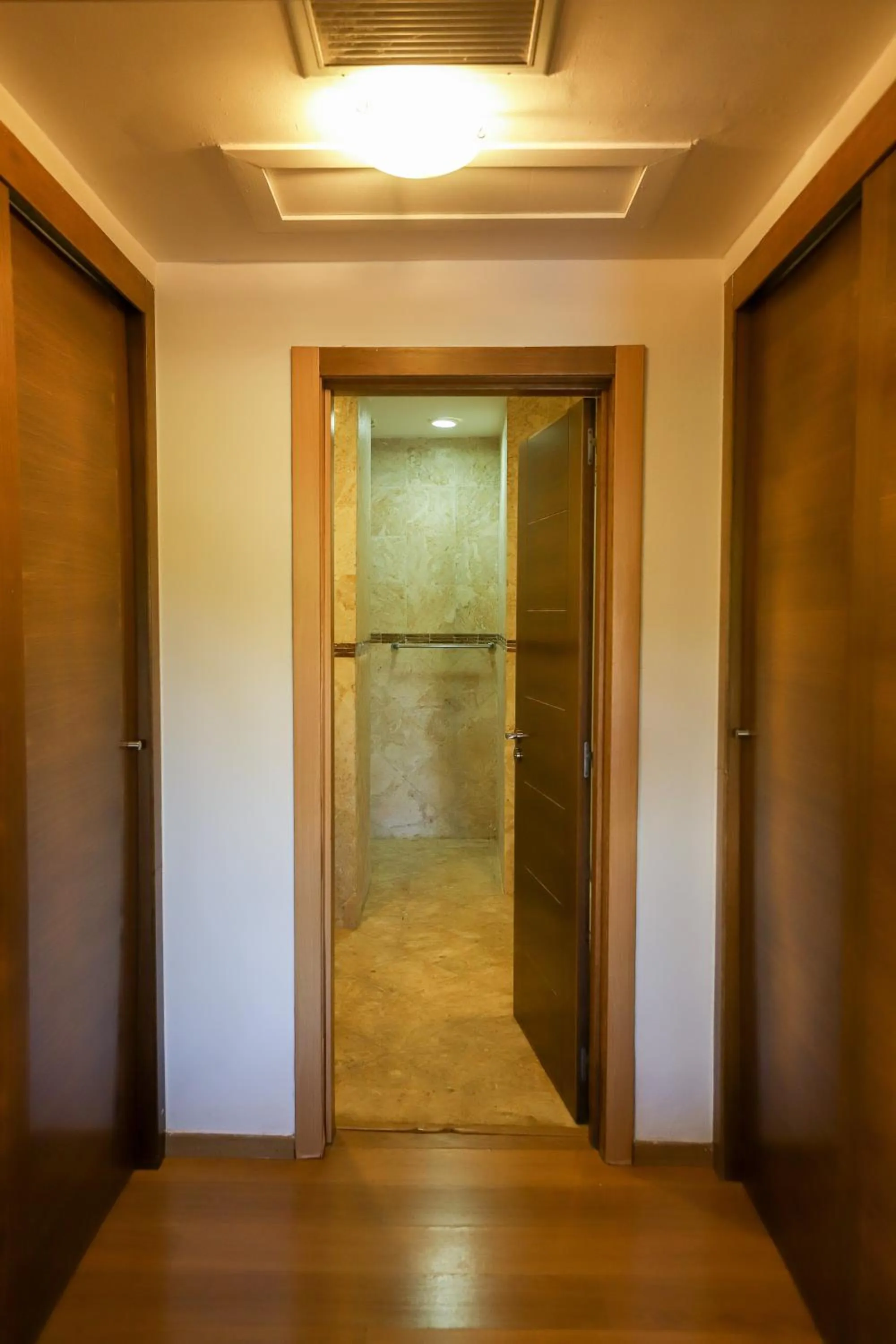 Sybaris Suites & Residences