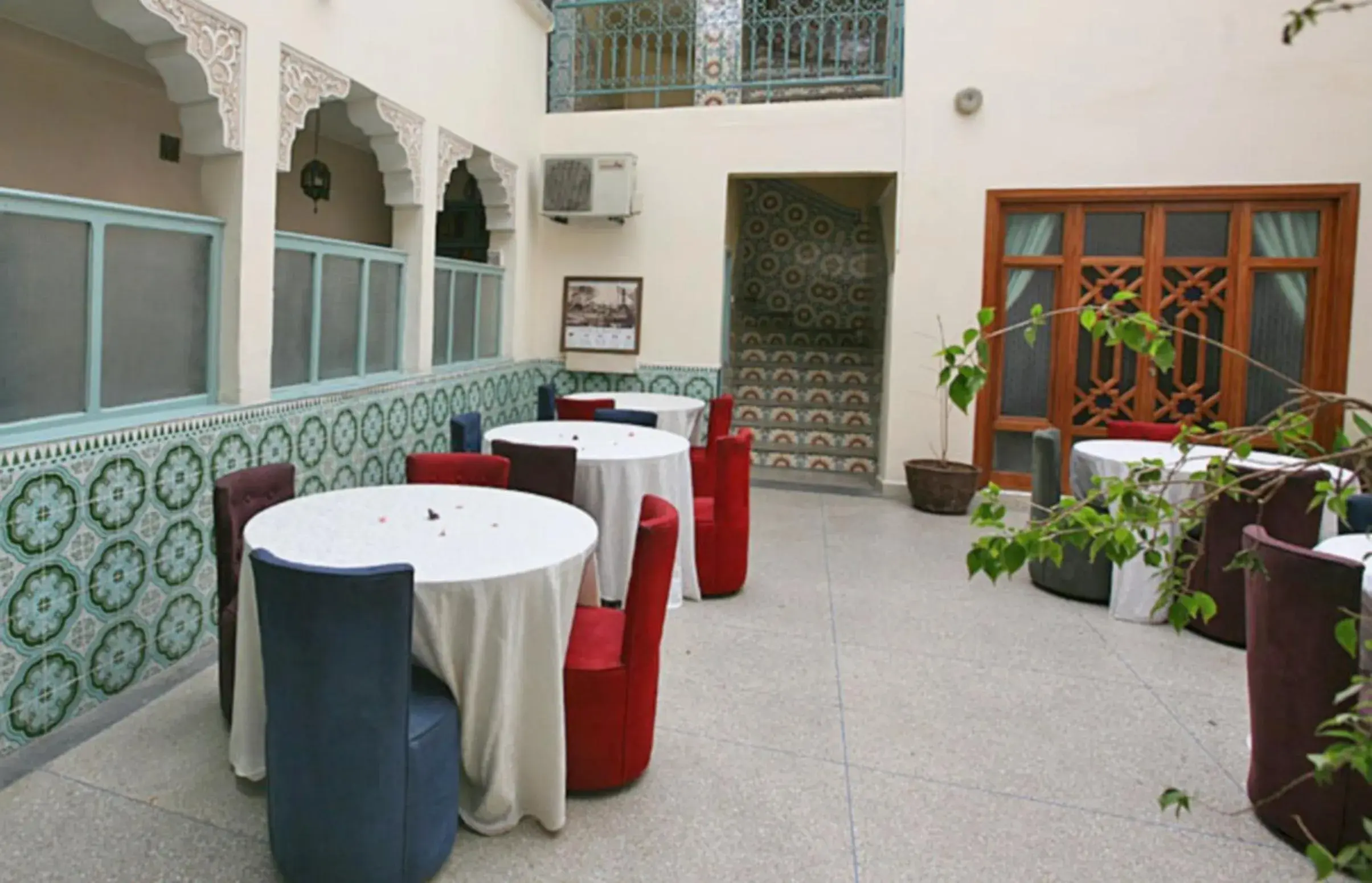 Restaurant/places to eat in Hotel Ali Restaurant/places to eat in Hotel Ali