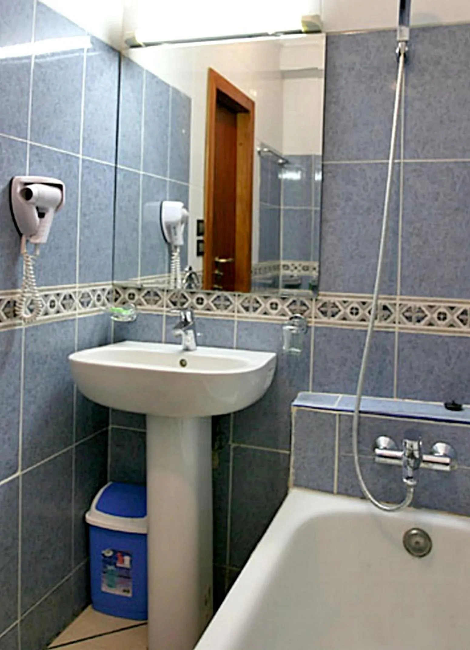 Bathroom in Hotel Ali