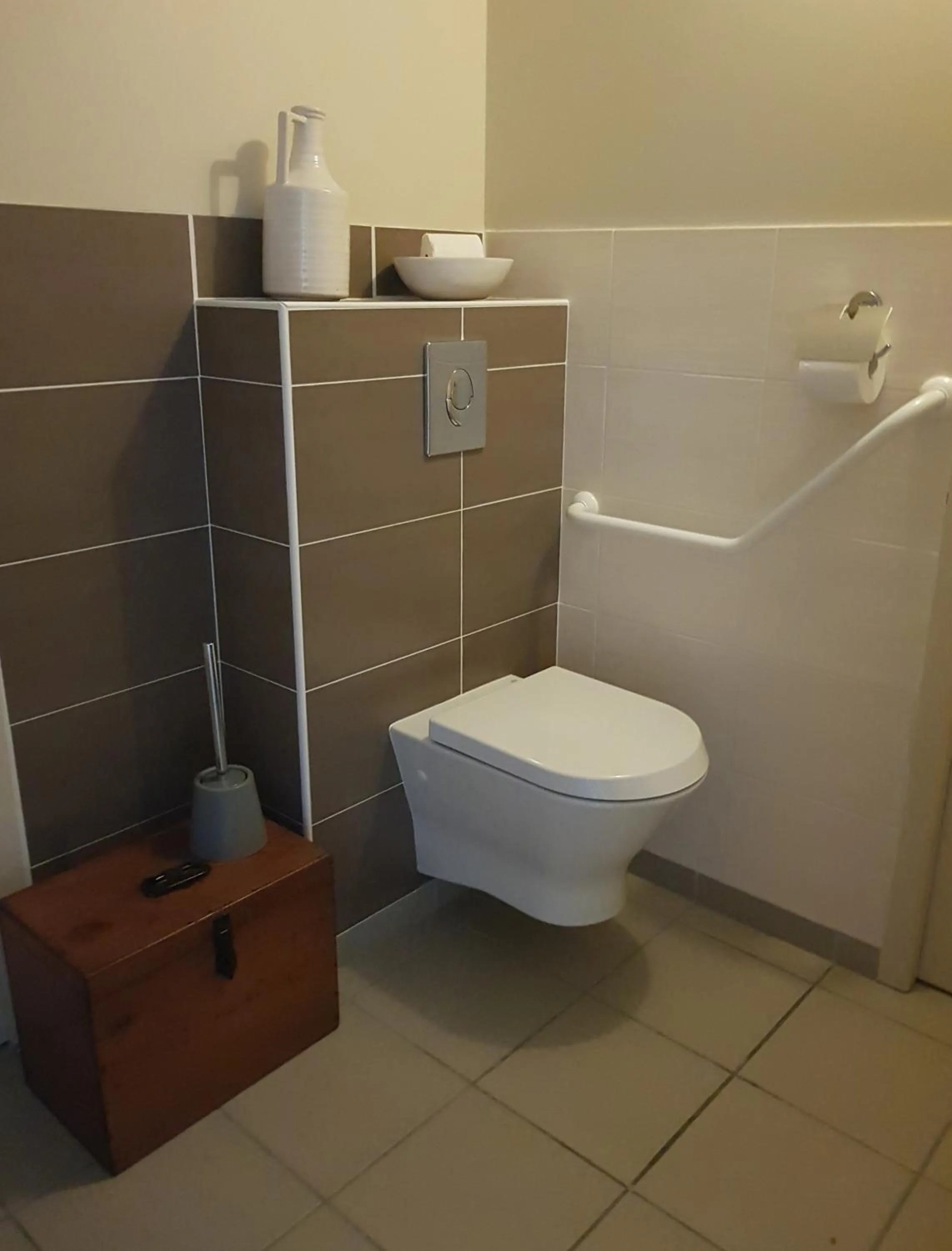 Toilet in Chatimbarbe