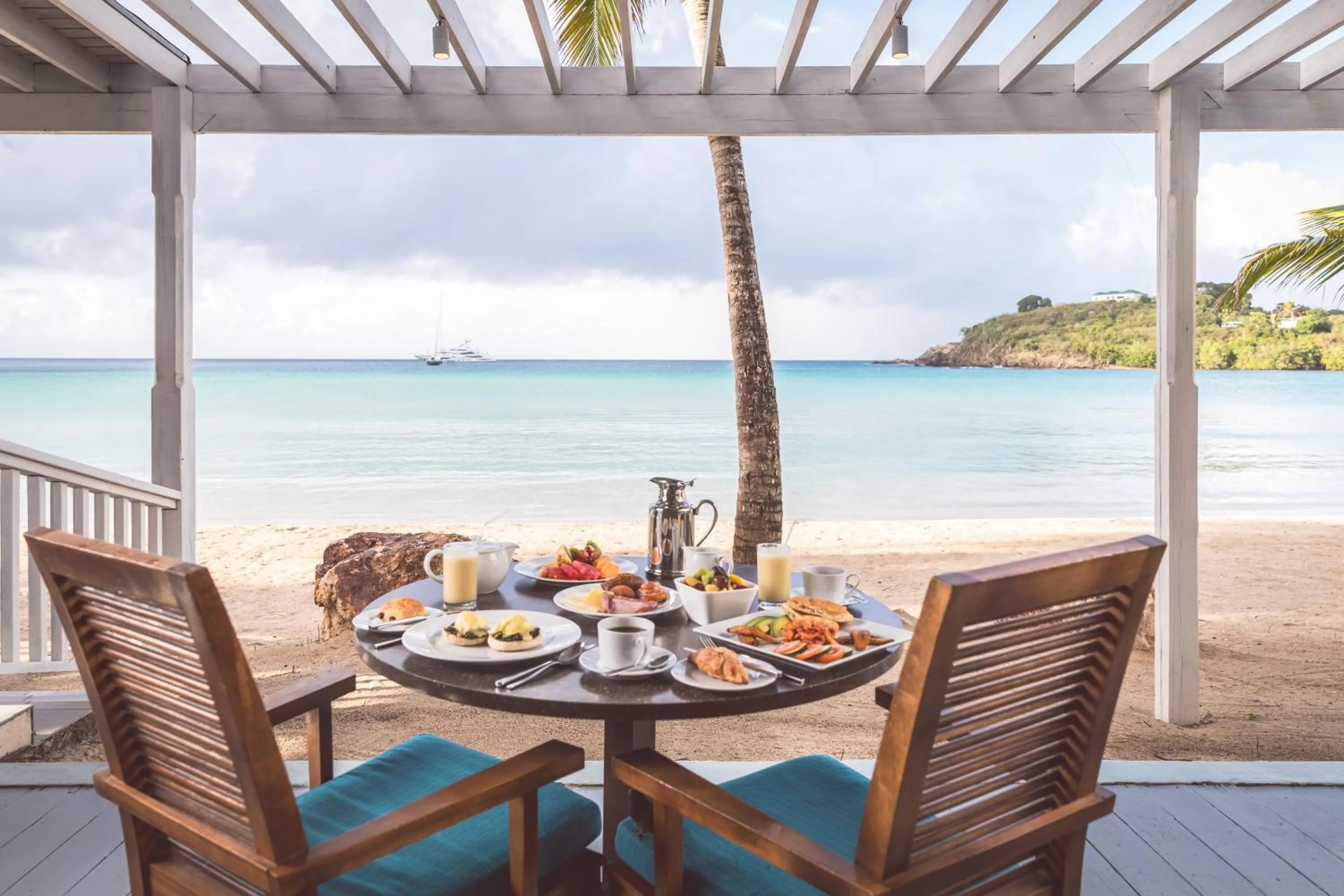 Breakfast in Carlisle Bay